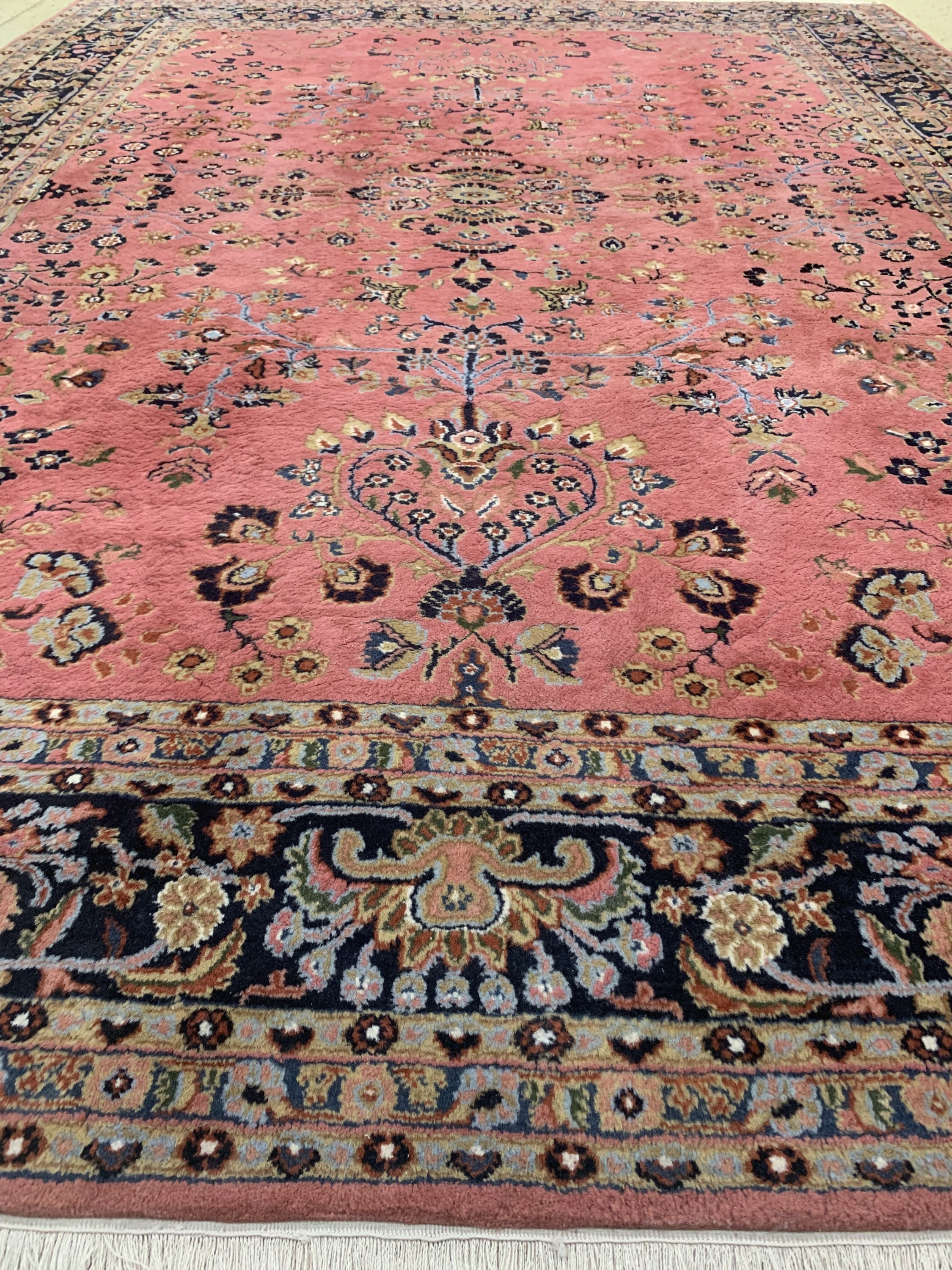 Detail f: Sarogh, Indien, ca. 60 Jahre, Wolle auf Baumwolle, ca. 341 x 254 cm, EHZ: 2