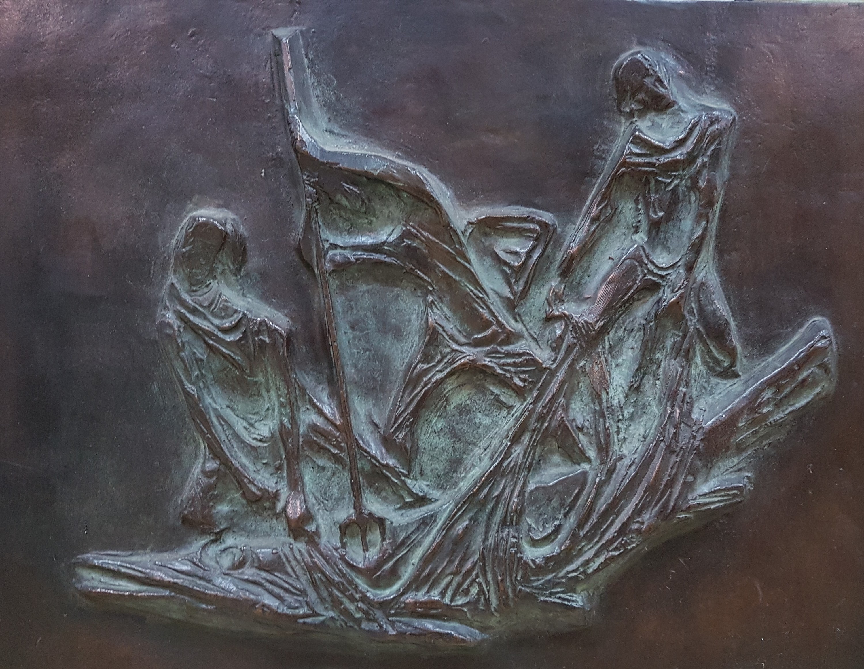 Detail b: Bronzerelief von Richard Menges, 1910-1998 Kaiserslautern, Der große Fischzug, wohl Modell zur großen Fassadenskulptur an der Stadtsparkasse ...