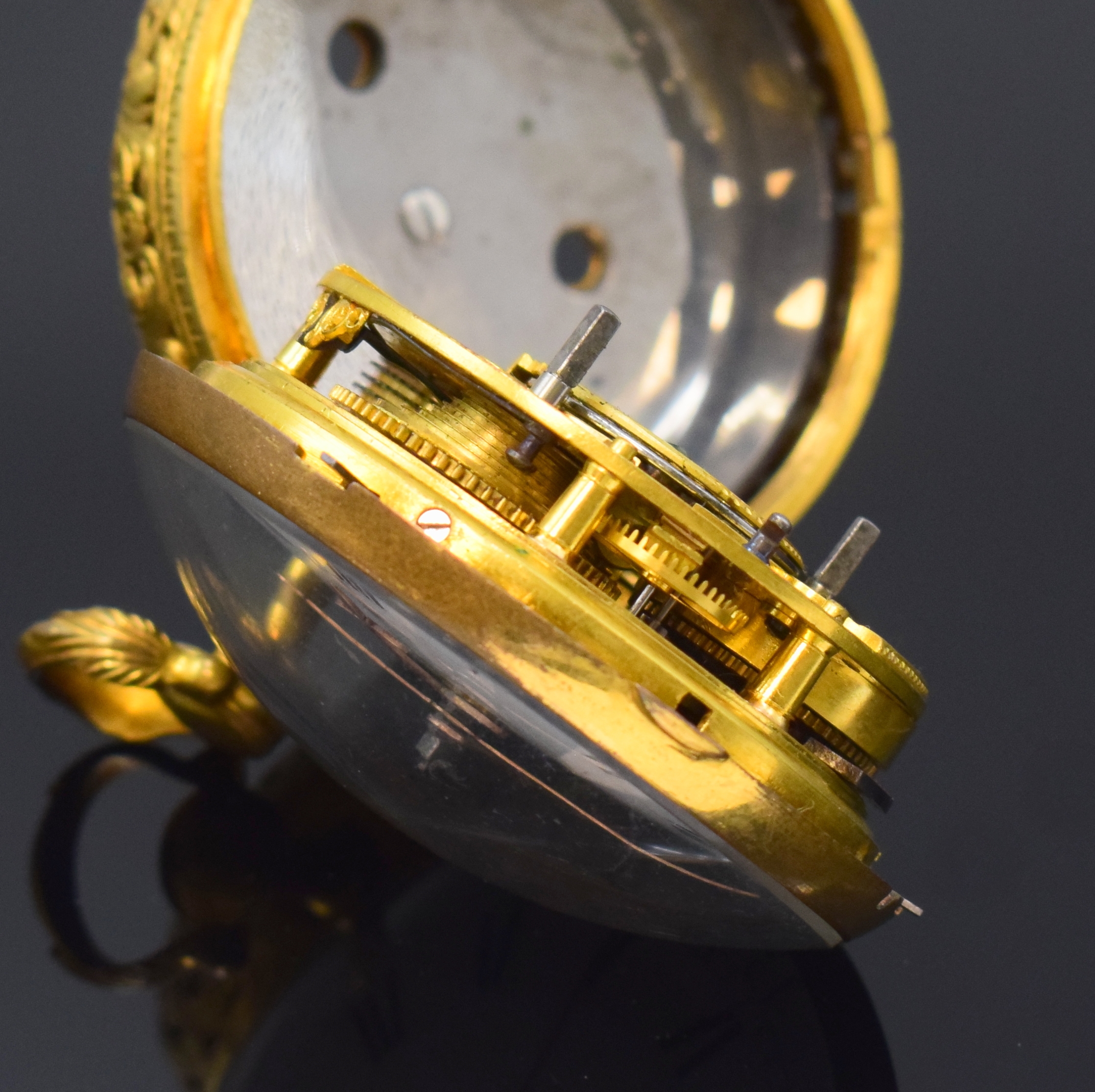 Detail f: TIM. WLLIAMSON seltene, große Spindeltaschenuhr mit 1/4 Stunden-Selbstschlag und Zentralsekunde, England um 1780, aufw. durchbrochen und gravierte, ...