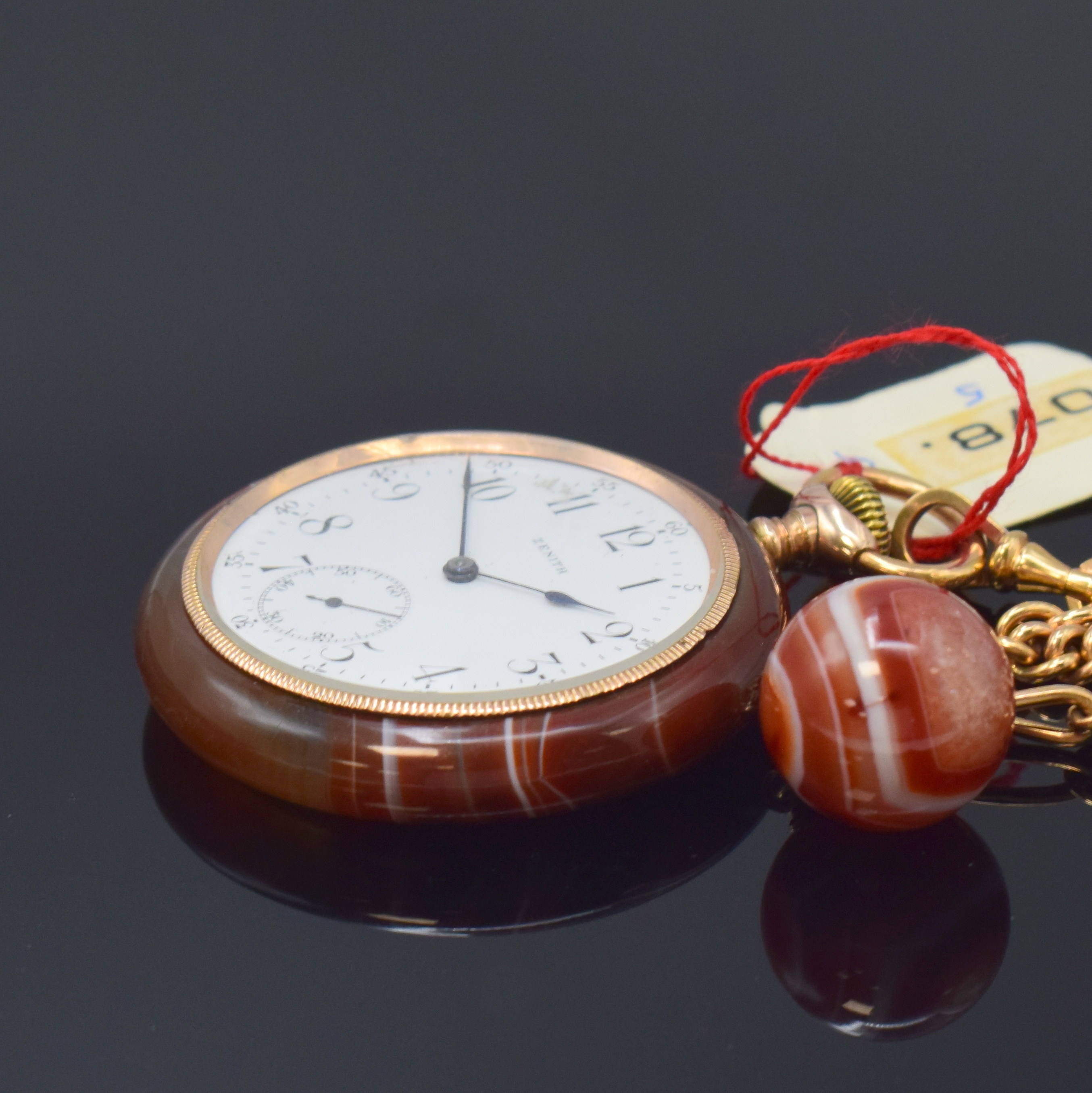 Detail b: ZENITH offene Herrentaschenuhr im Achat- Gehäuse an passender Kette in 14k Gold mit Achatkugel, Schweiz um 1920, einschaliges Gehäuse über verg. ...