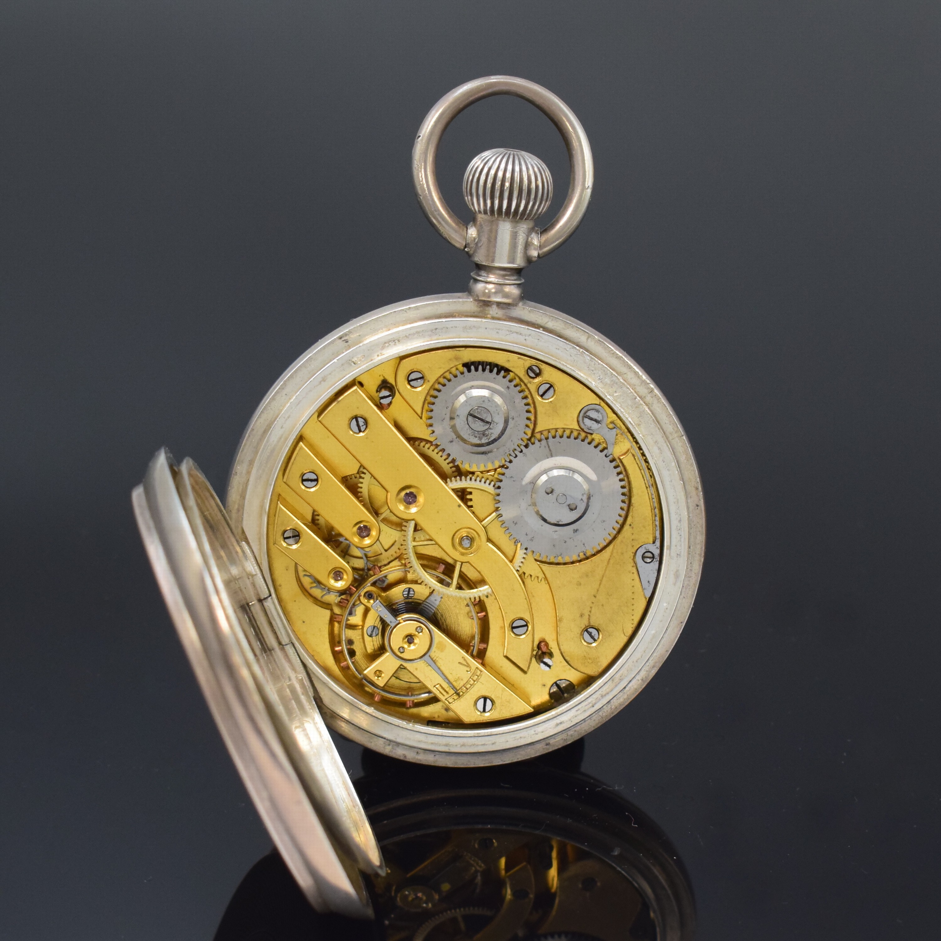 Detail g: TISSOT Savonette Herrentaschenuhr in 875er Silber für den russischen Markt, Schweiz um 1905, guill. Geh. beids. schwarz emaill., Sprungdeckel m. ...