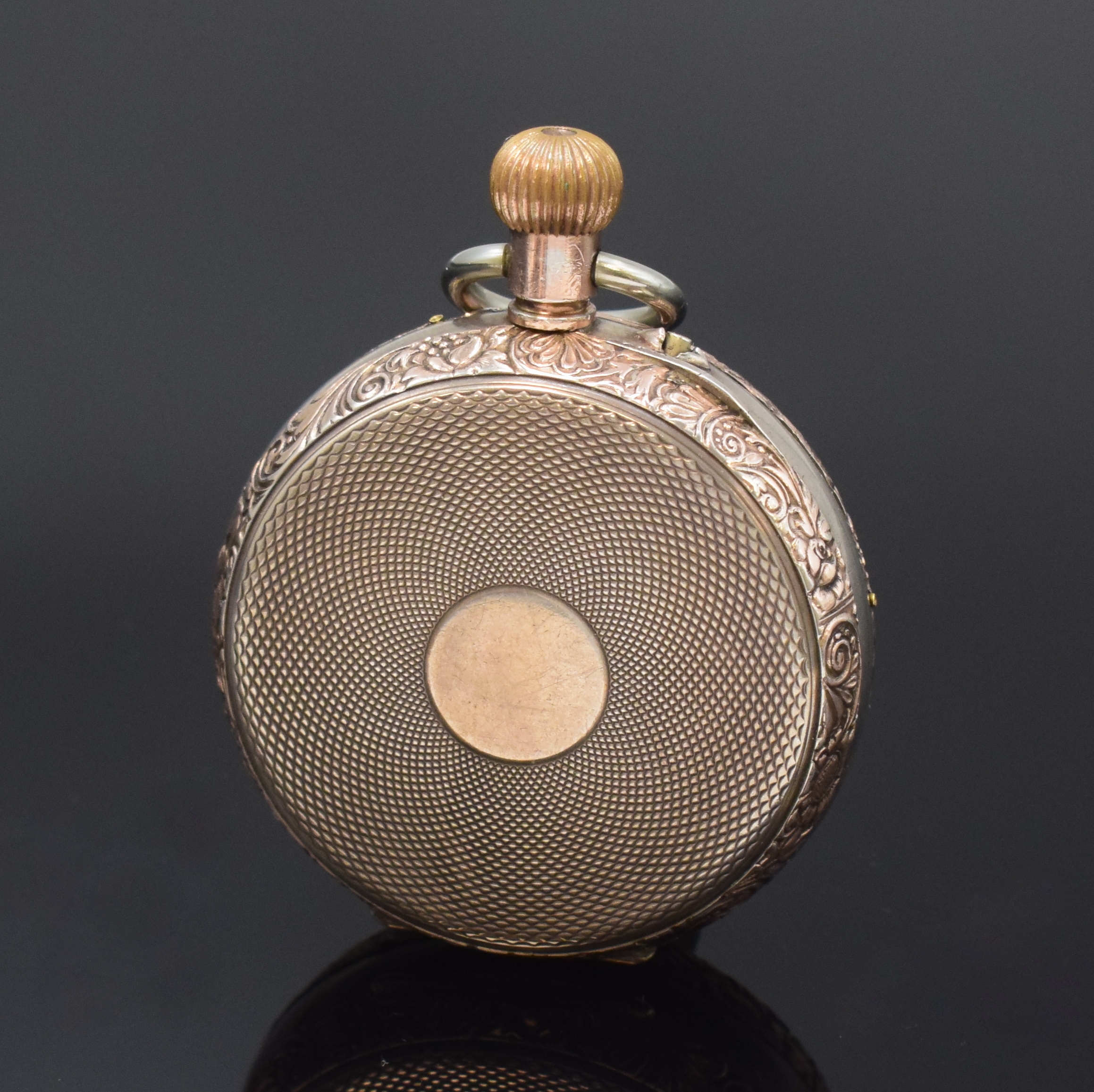Detail a: NAVAL Watch Co. Chaux de Fonds offene Kalendertaschenuhr mit Mondphase, Schweiz um 1890, guill. und graviertes Silbergeh. m. verg. Rändern, 2-teil. ...