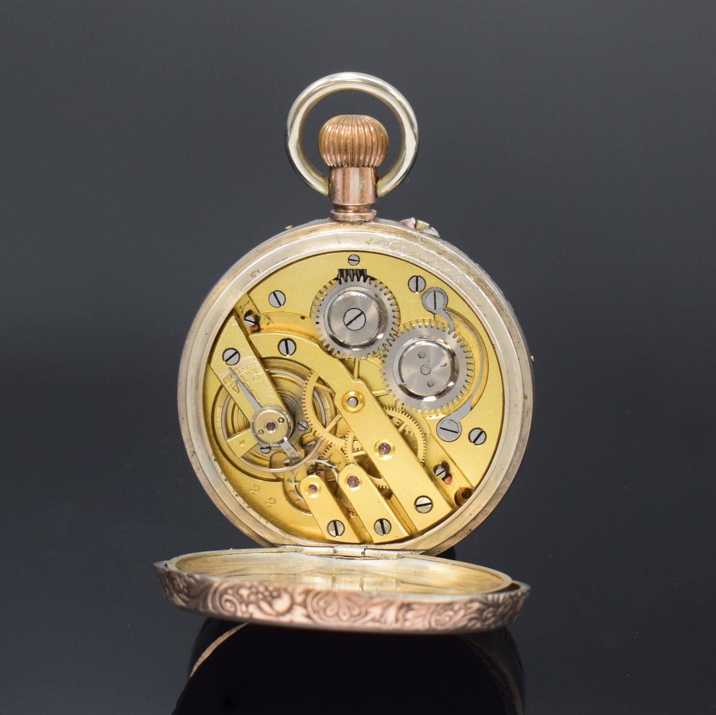 Detail e: NAVAL Watch Co. Chaux de Fonds offene Kalendertaschenuhr mit Mondphase, Schweiz um 1890, guill. und graviertes Silbergeh. m. verg. Rändern, 2-teil. ...