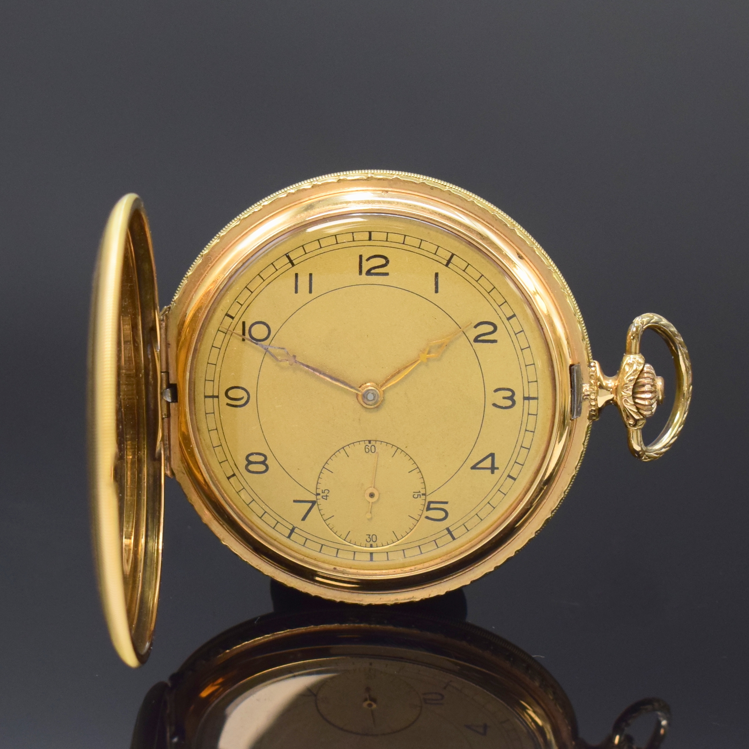RECORD WATCH Co. Savonette in GG 585/000, Schweiz um 1925, guill. 2 Deckel Goldgeh., gold. Zifferbl. pat., Zeiger später, vers. Werk m. Genfer ...