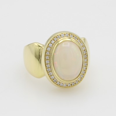 26791007a - Ring mit Opal und Brillanten