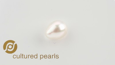 Image Loose cultured south seas pearl , white, pear-shaped, approx. 10 mm Valuation Price: ...