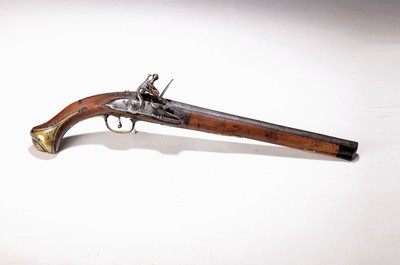 Image flintlock Pistol, probably Russia, Middle of 19.th c., illegible marked, walnut shaft, ...