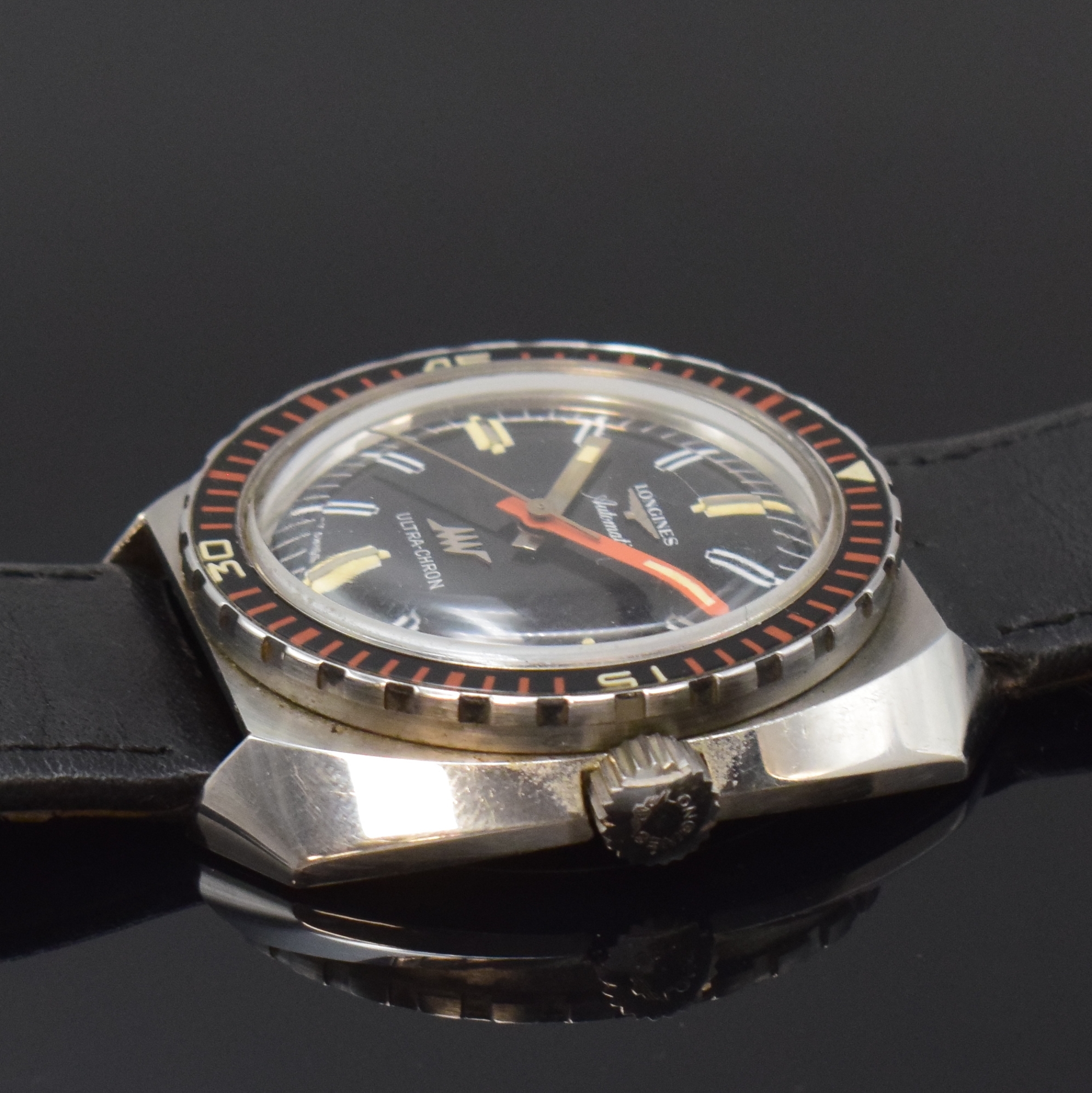 Detail b: LONGINES Ultra-Chron seltene Taucheruhr Referenz 7979-2 in Stahl, Schweiz um 1970, Automatik, verschr. Geh., eins. drehbare Lünette m. 60er-Tlg., ...