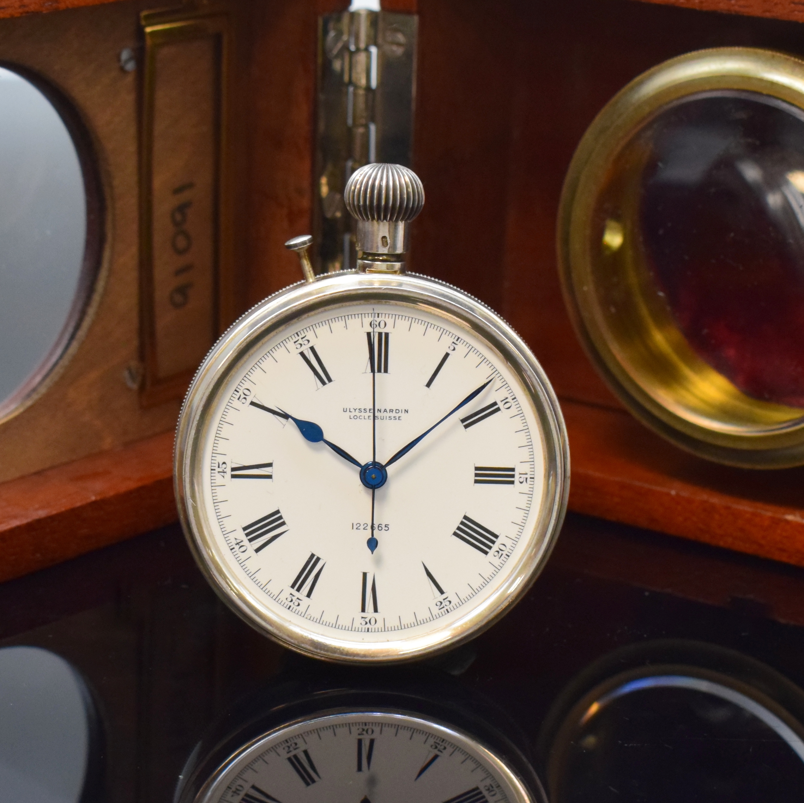 ULYSSE NARDIN Beobachtungsuhr der britischen Marine in Silber, Schweiz um 1940, verschr. Sterlingsilbergeh., Boden m. Militärgravur, Lunette ohne ...