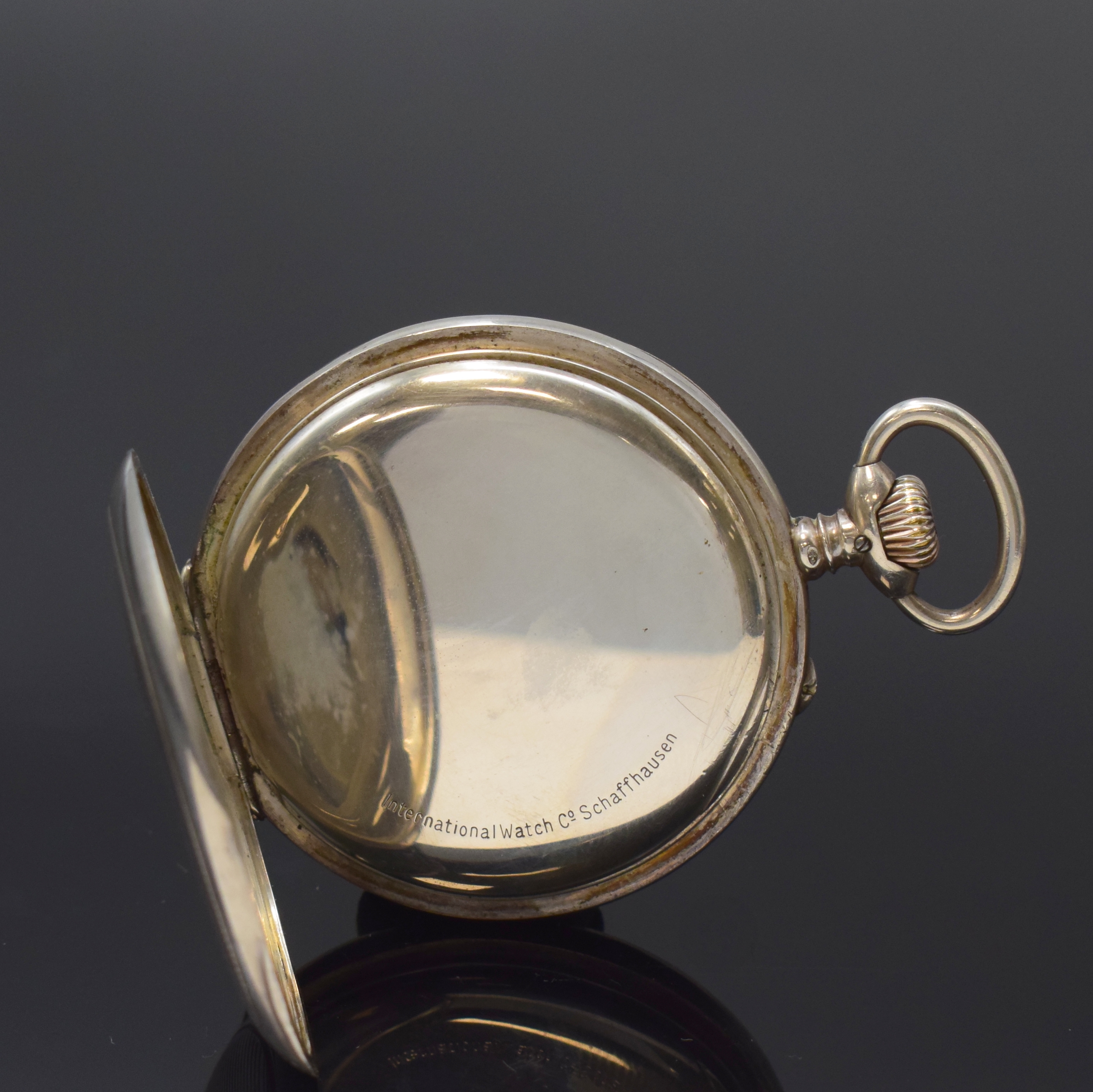 Detail c: IWC offene Silbertaschenuhr Kaliber 65, Schweiz um 1920, Streifen-guill. Geh., sign. Cuvette, sign. Emailzifferbl. m. Breguet- Zahlen, kl. Sek. b. 6, ...