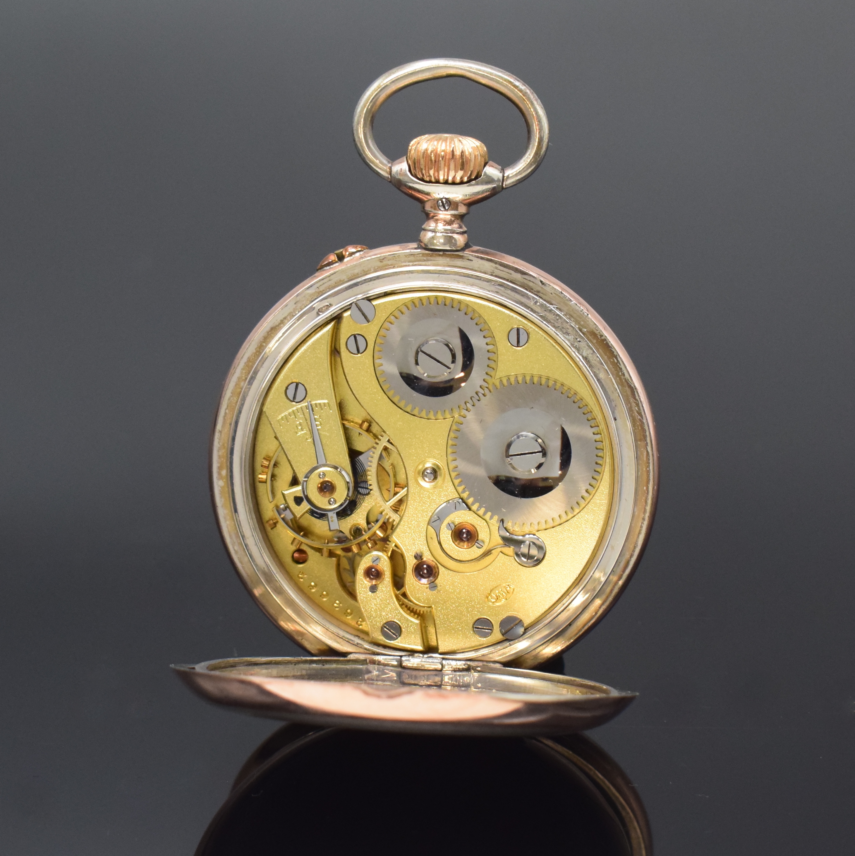 Detail e: IWC offene Silbertaschenuhr Kaliber 52, Schweiz um 1903, guill. Geh. m. verg. Rändern, sign. Emailzifferbl. m. feinen röm. Zahlen, kl. Sek. b. 6, ...