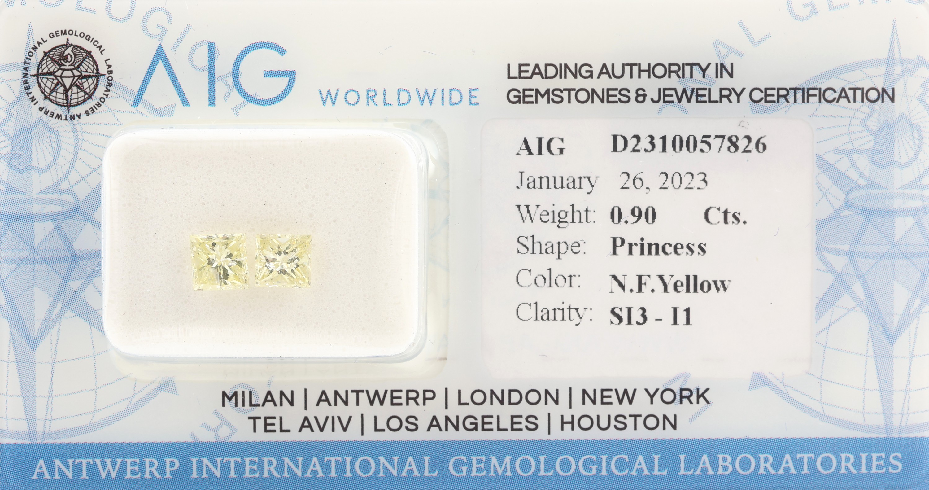 Lot 2 lose Princess-Cut Diamanten zus. ca. 0.90 ct, Natural Fancy Yellow/si3-p1, verschweißt, mit AIG Expertise, 01/2023