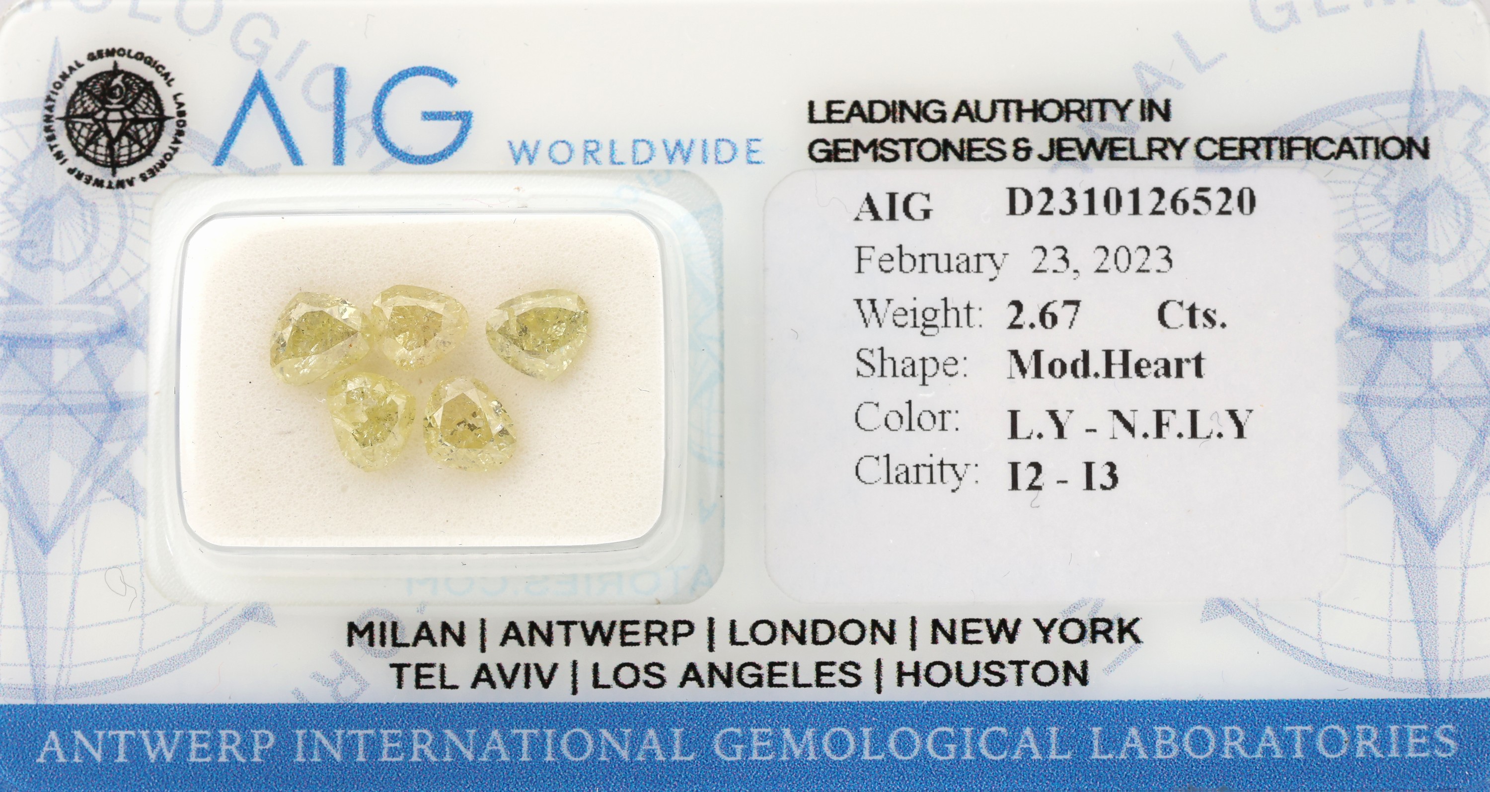 Lot lose Diamanten zus. 2.67 ct, Herzschliff, Light Yellow-Natural Fancy Yellow/p2-3, verschweißt, mit AIG Expertise, 02/2023