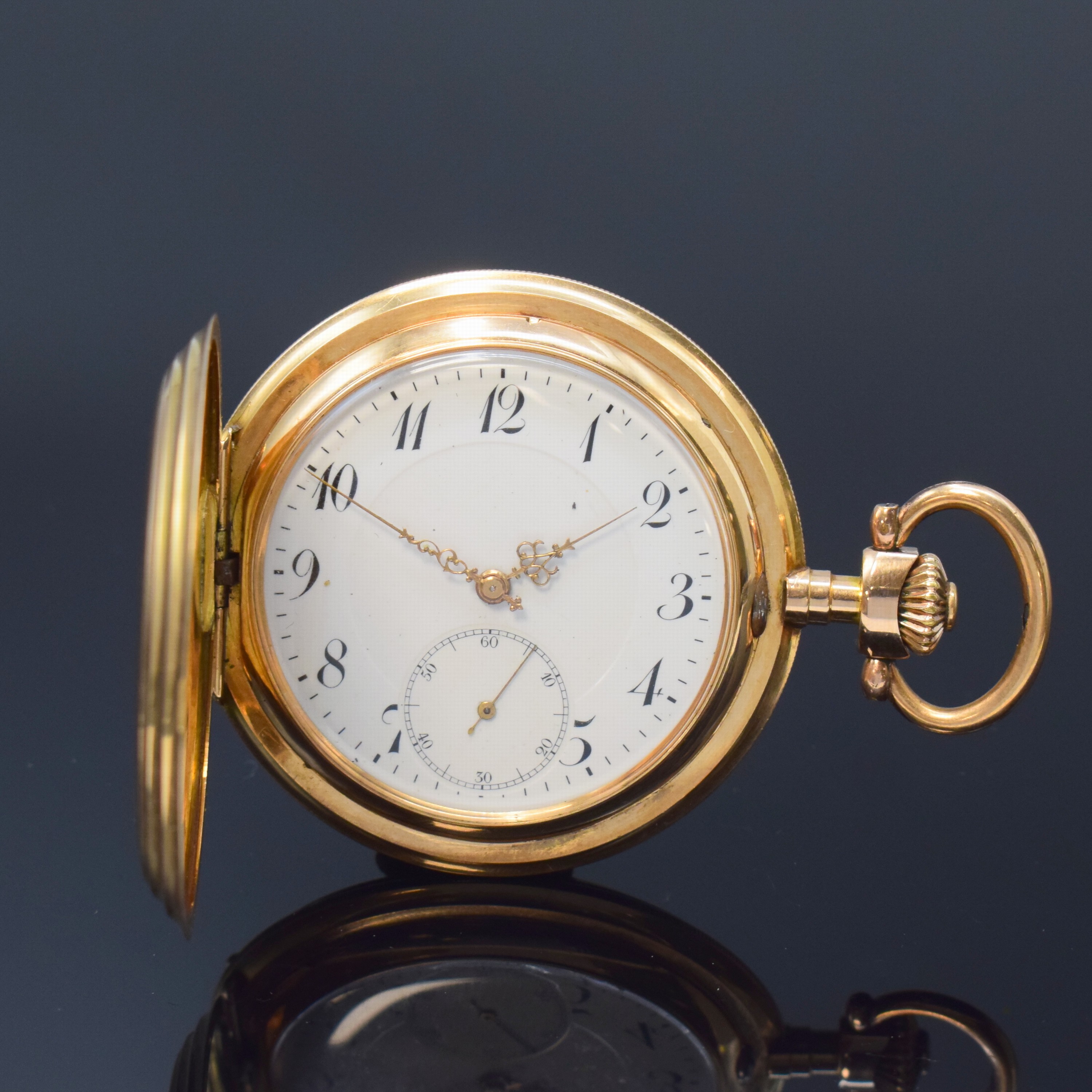 AUREOLE Savonette in RoseG 585/000, Schweiz um 1910, strahlen-guill. 3-Deckel Goldgeh., Sprungdeckel m. Schmuckmonogramm AW, Emailzifferbl. m. arab. ...
