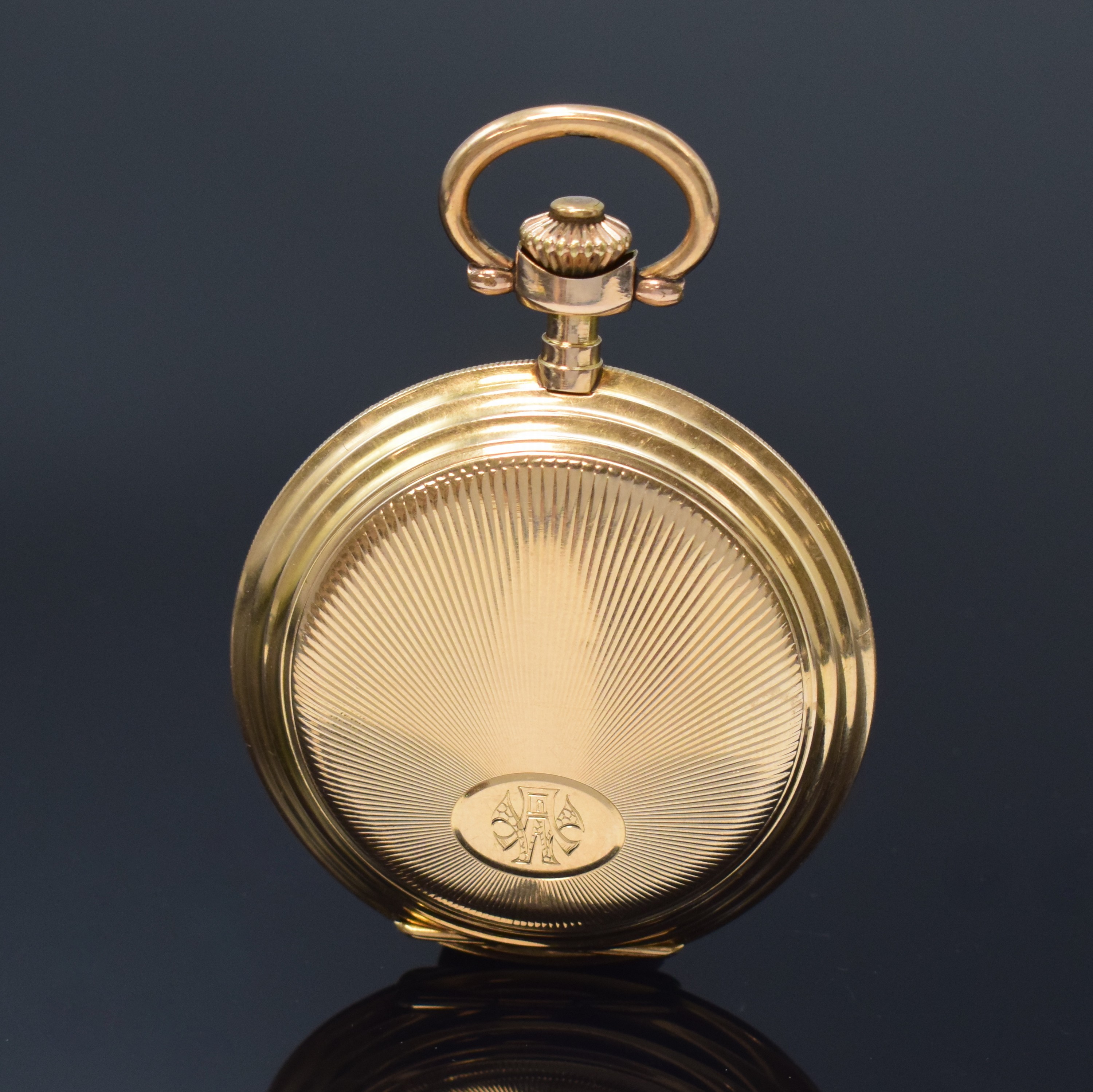 Detail b: AUREOLE Savonette in RoseG 585/000, Schweiz um 1910, strahlen-guill. 3-Deckel Goldgeh., Sprungdeckel m. Schmuckmonogramm AW, Emailzifferbl. m. arab. ...