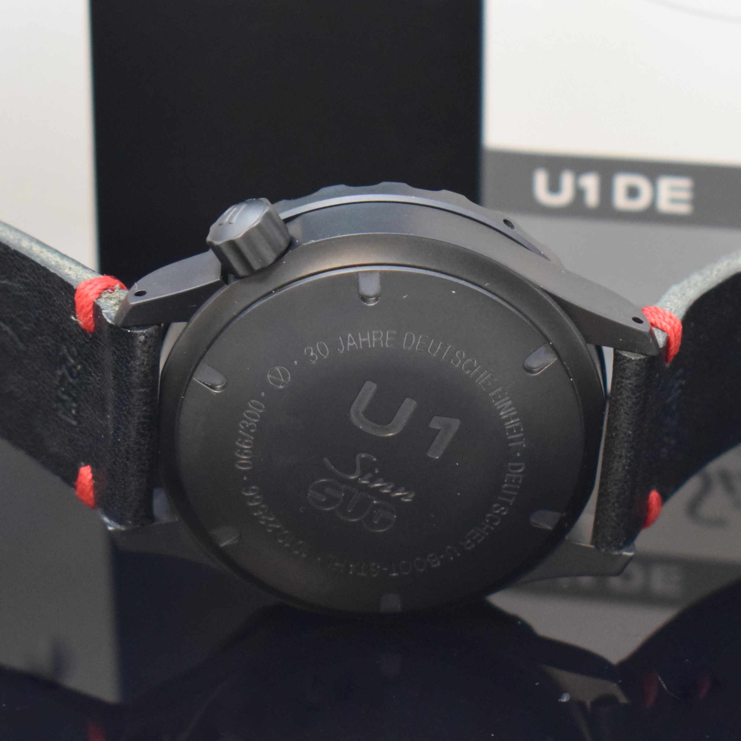 Detail d: SINN U1DE auf 300 Stück limitierte Herrenarmbanduhr, Deutschland verk. lt. beil. Pap. 10/2020, Automatik, limitiertes Modell für 30 Jahre Deutsche ...