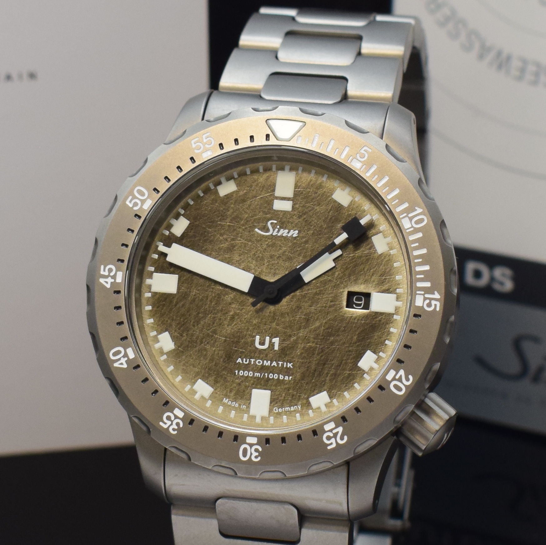 Detail a: SINN U1 auf 500 Stück limitierte Herrenarmbanduhr, Deutschland verk. lt. beil. Pap. 11/2021, Automatik, matt. U-Boot- Stahlgeh. inkl. orig. ...