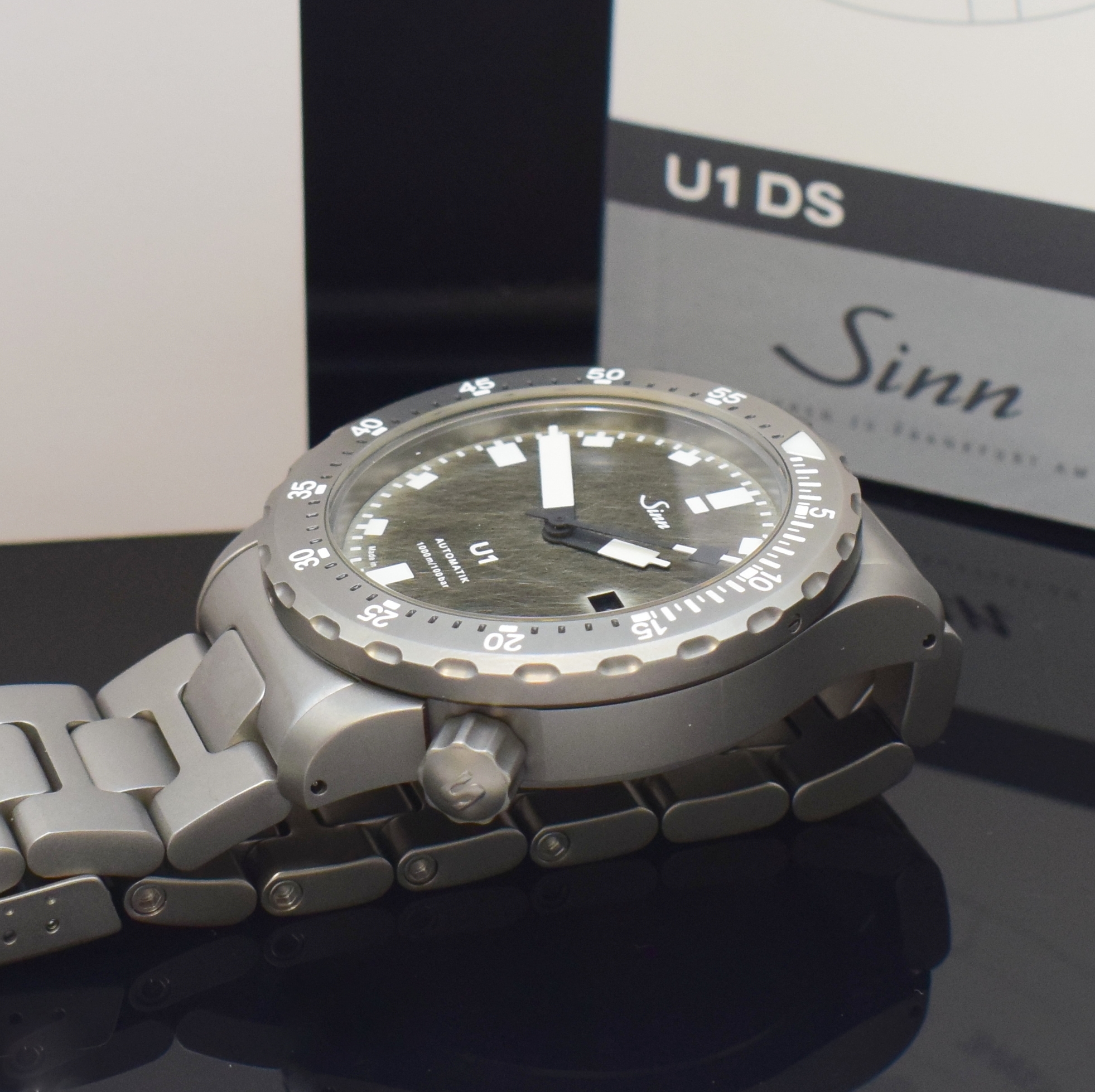 Detail c: SINN U1 auf 500 Stück limitierte Herrenarmbanduhr, Deutschland verk. lt. beil. Pap. 11/2021, Automatik, matt. U-Boot- Stahlgeh. inkl. orig. ...