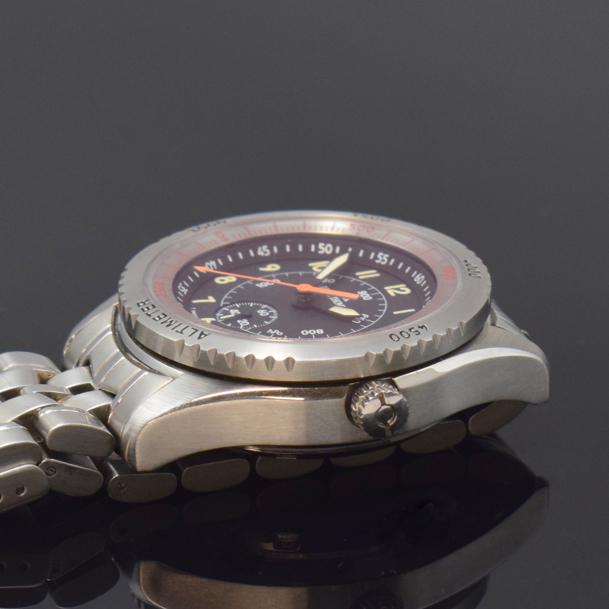 Detail c: REVUE THOMMEN Airspeed Altimeter seltene Herrenarmbanduhr mit Höhenmesser in Stahl Referenz 5310001, Schweiz um 1990, Handaufzug, verschr. Geh. ...