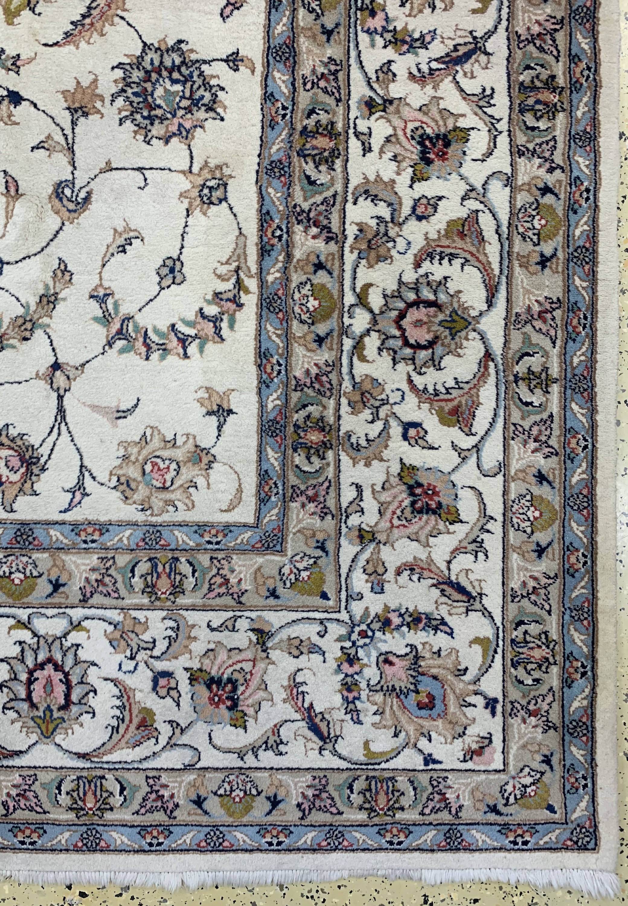 Detail a: Kaschmar, Persien, Ende 20.Jhd, Wolle auf Baumwolle, ca. 290 x 250 cm, EHZ: 2(Fleckig)