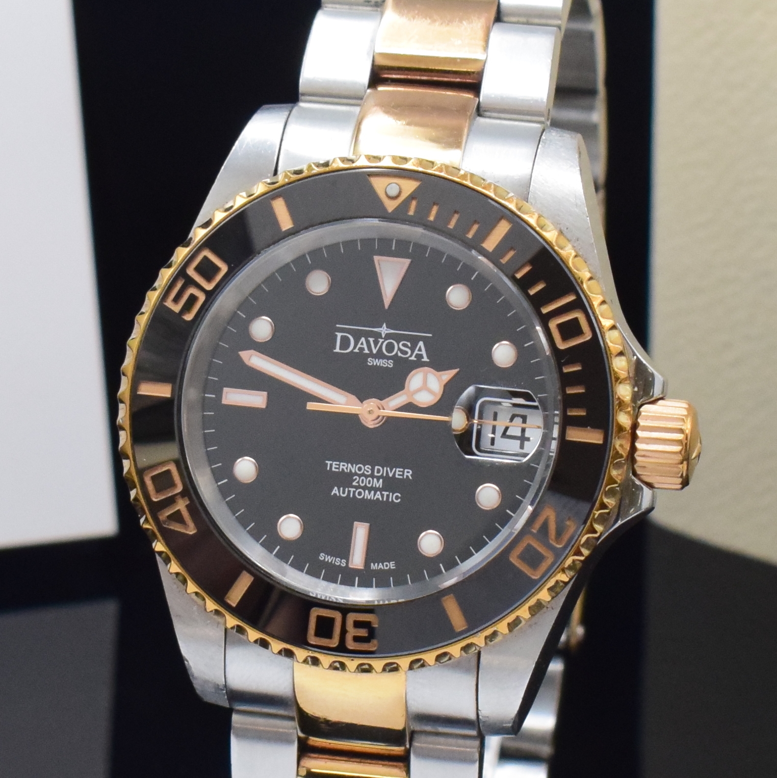 Detail a: DAVOSA Herrenarmbanduhr Ternos Diver Referenz 1801, Schweiz um 2020, Automatik, Edelstahlgeh. inkl. orig. Gliederband m. Faltschl. u. ...