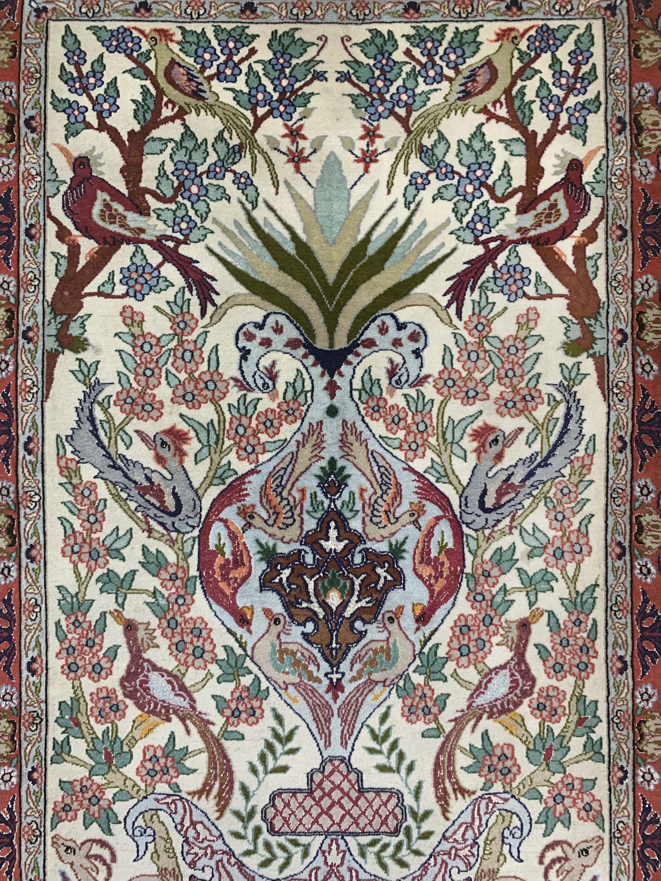 Detail b: Esfahan fein, Persien, Ende 20.Jhd, Korkwolle mit und auf Seide, ca. 107 x 70 cm, EHZ: 1-2