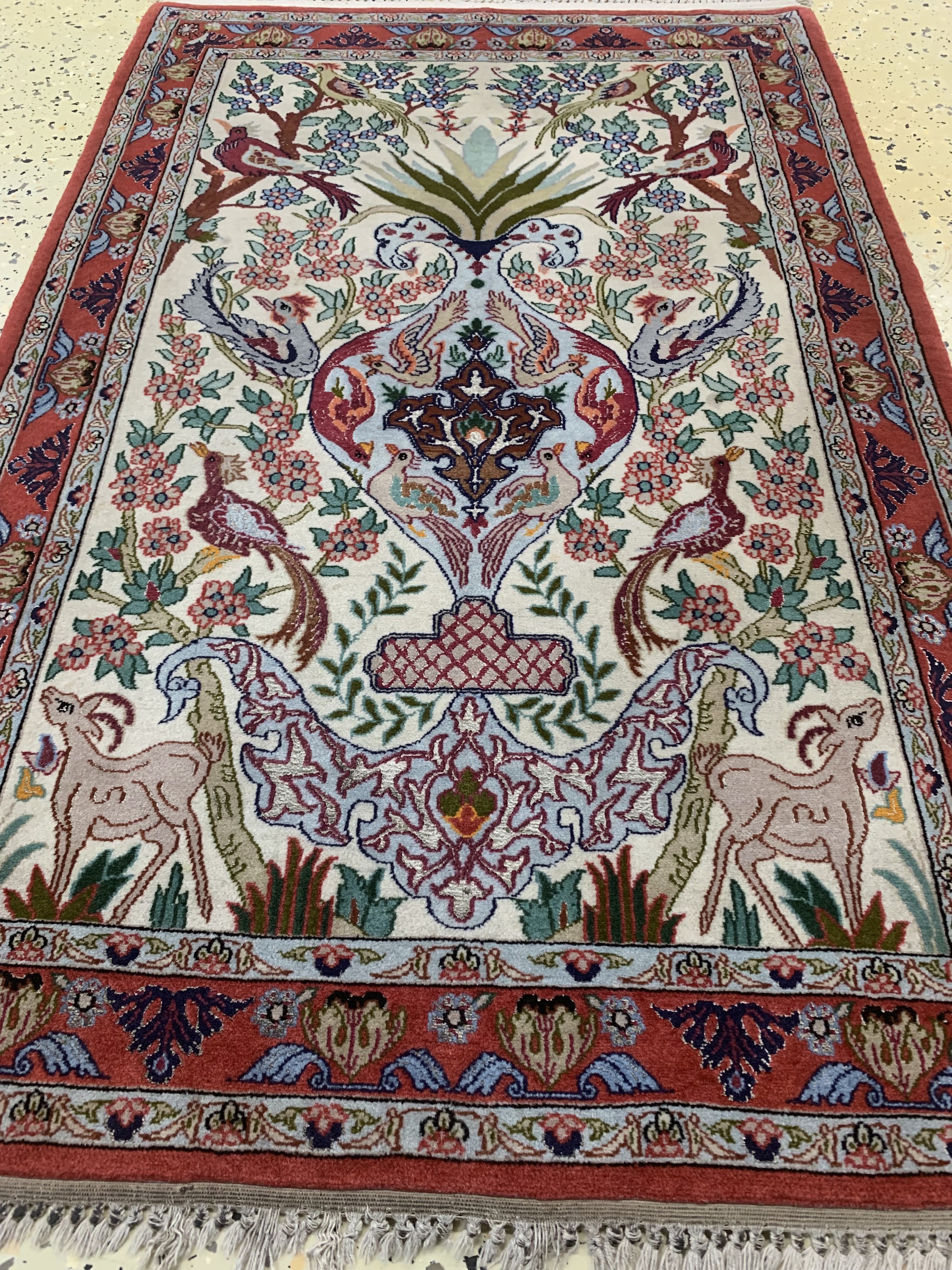 Detail c: Esfahan fein, Persien, Ende 20.Jhd, Korkwolle mit und auf Seide, ca. 107 x 70 cm, EHZ: 1-2