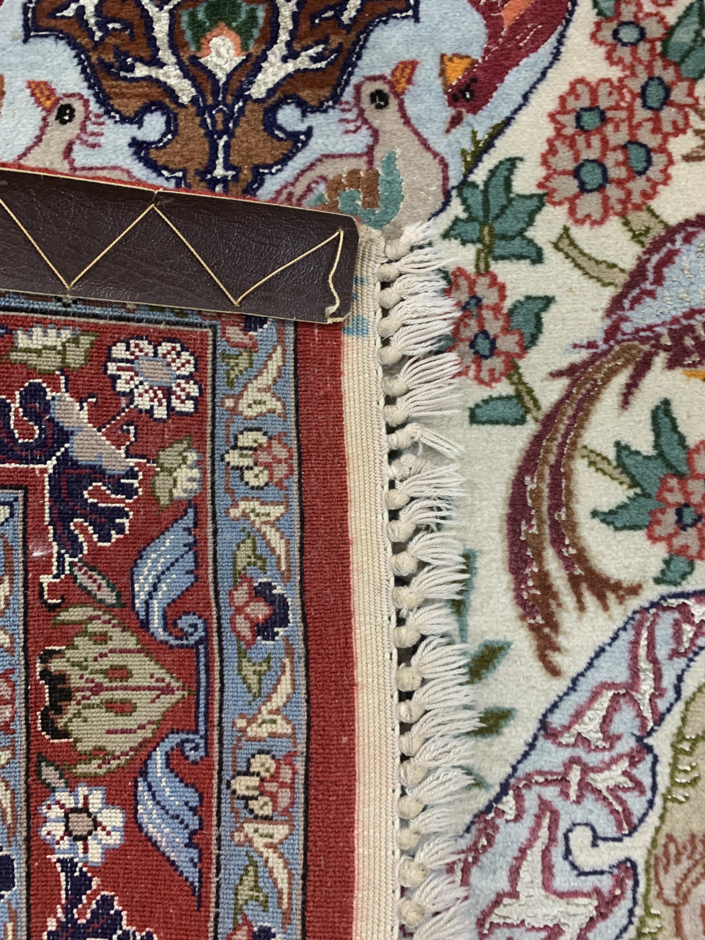 Detail d: Esfahan fein, Persien, Ende 20.Jhd, Korkwolle mit und auf Seide, ca. 107 x 70 cm, EHZ: 1-2