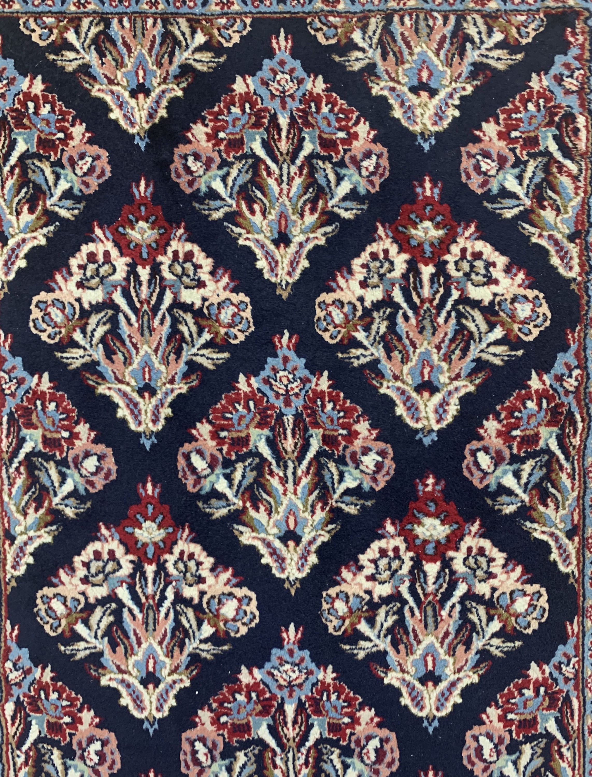 Detail b: Sarogh fein, Persien, Ende 20.Jhd, Wolle auf Baumwolle, ca. 148 x 102 cm, EHZ: 1-2