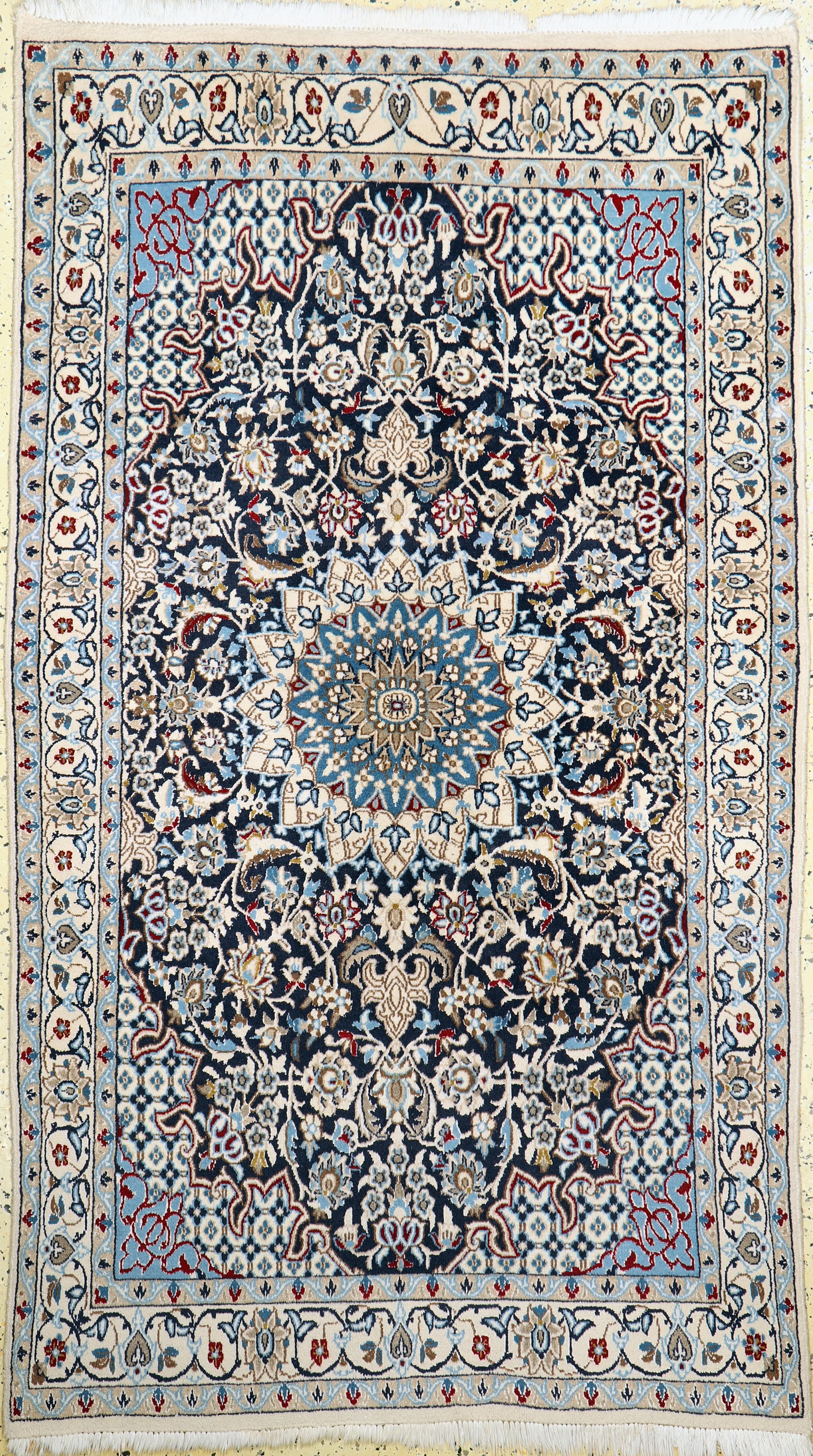 Nain fein(9 La), Persien, Ende 20.Jhd, Wolle mit Seide, ca. 204 x 115 cm, EHZ: 2