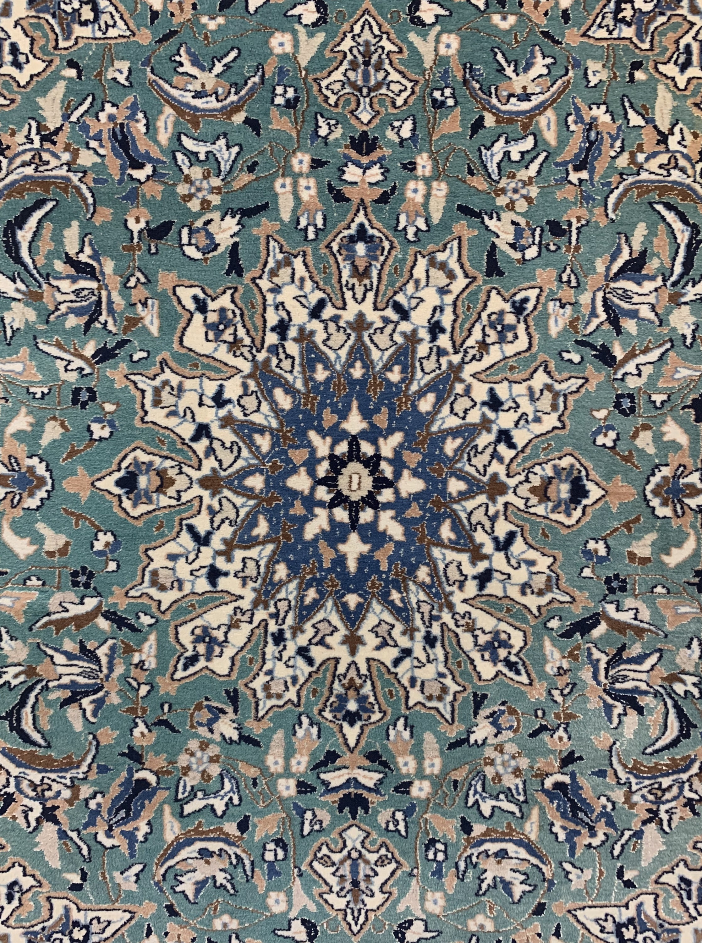 Detail b: Nain fein(9 La), Persien, Ende 20.Jhd, Korkwolle mit Seide, ca. 185 x 120 cm, EHZ: 1-2