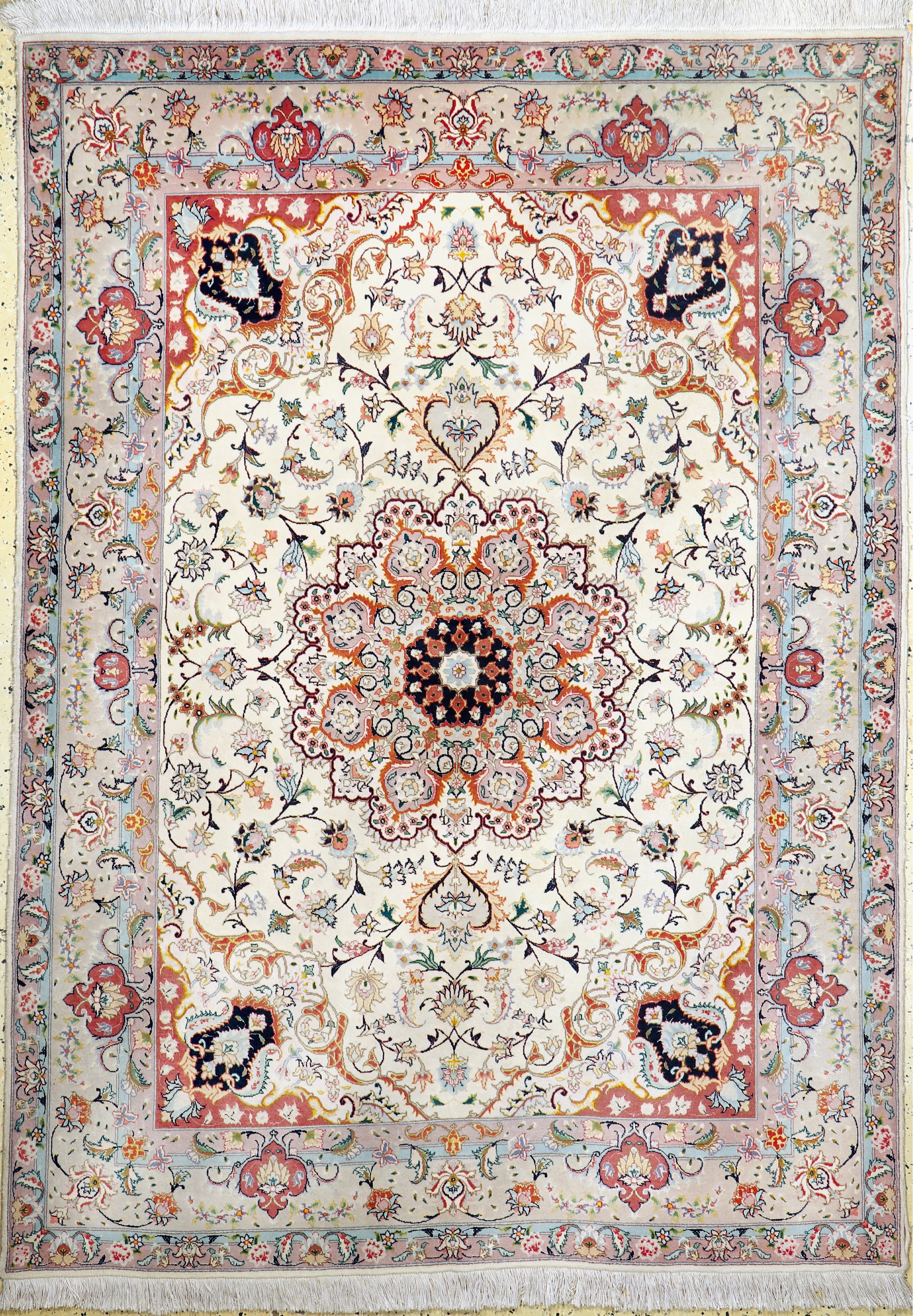 Täbriz fein(50 Raj), Persien, Ende 20.Jhd, Korkwolle mit und auf Seide, ca. 208 x 150 cm,ca. 500.000 Kn/qm, EHZ: 2