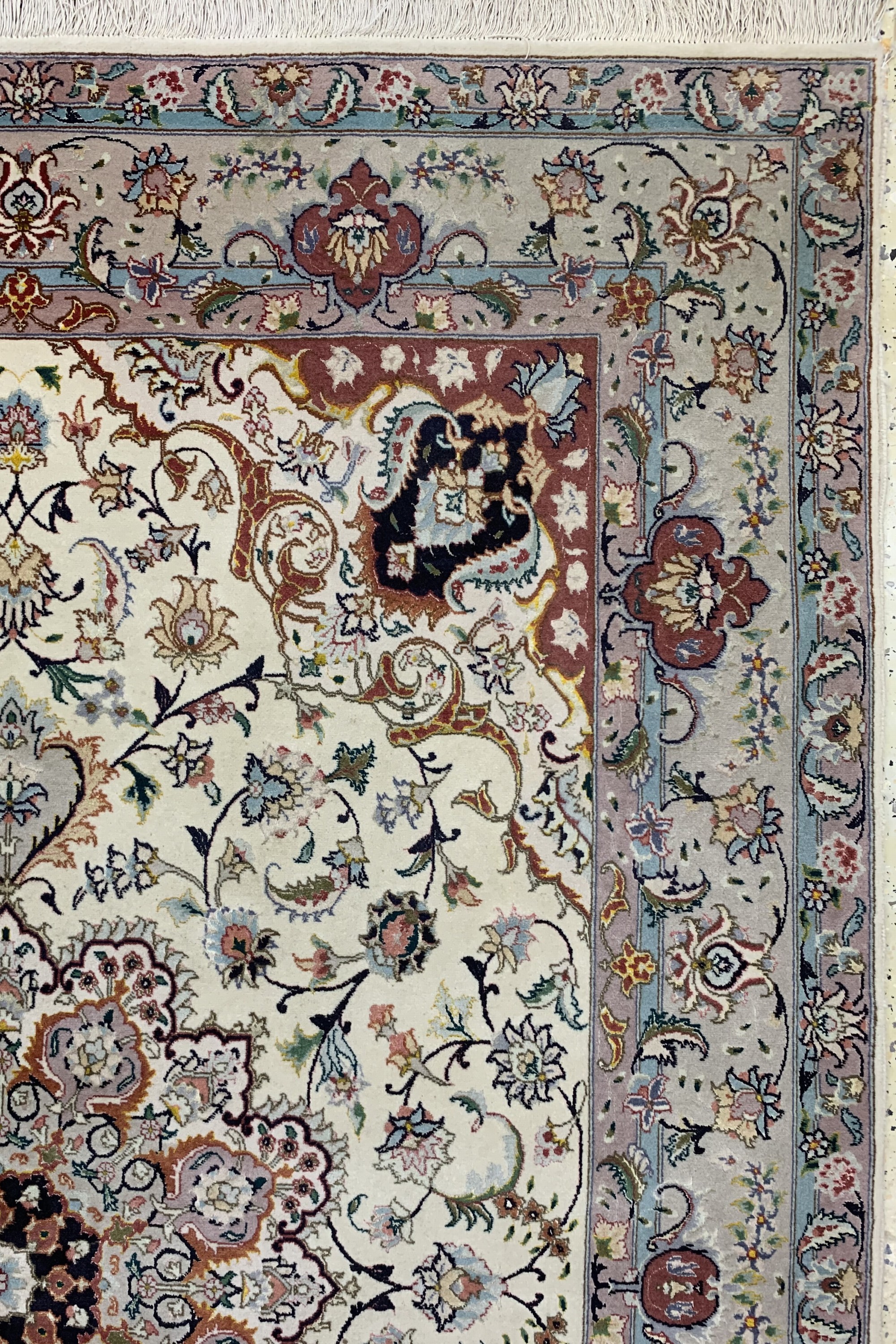 Detail d: Täbriz fein(50 Raj), Persien, Ende 20.Jhd, Korkwolle mit und auf Seide, ca. 208 x 150 cm,ca. 500.000 Kn/qm, EHZ: 2
