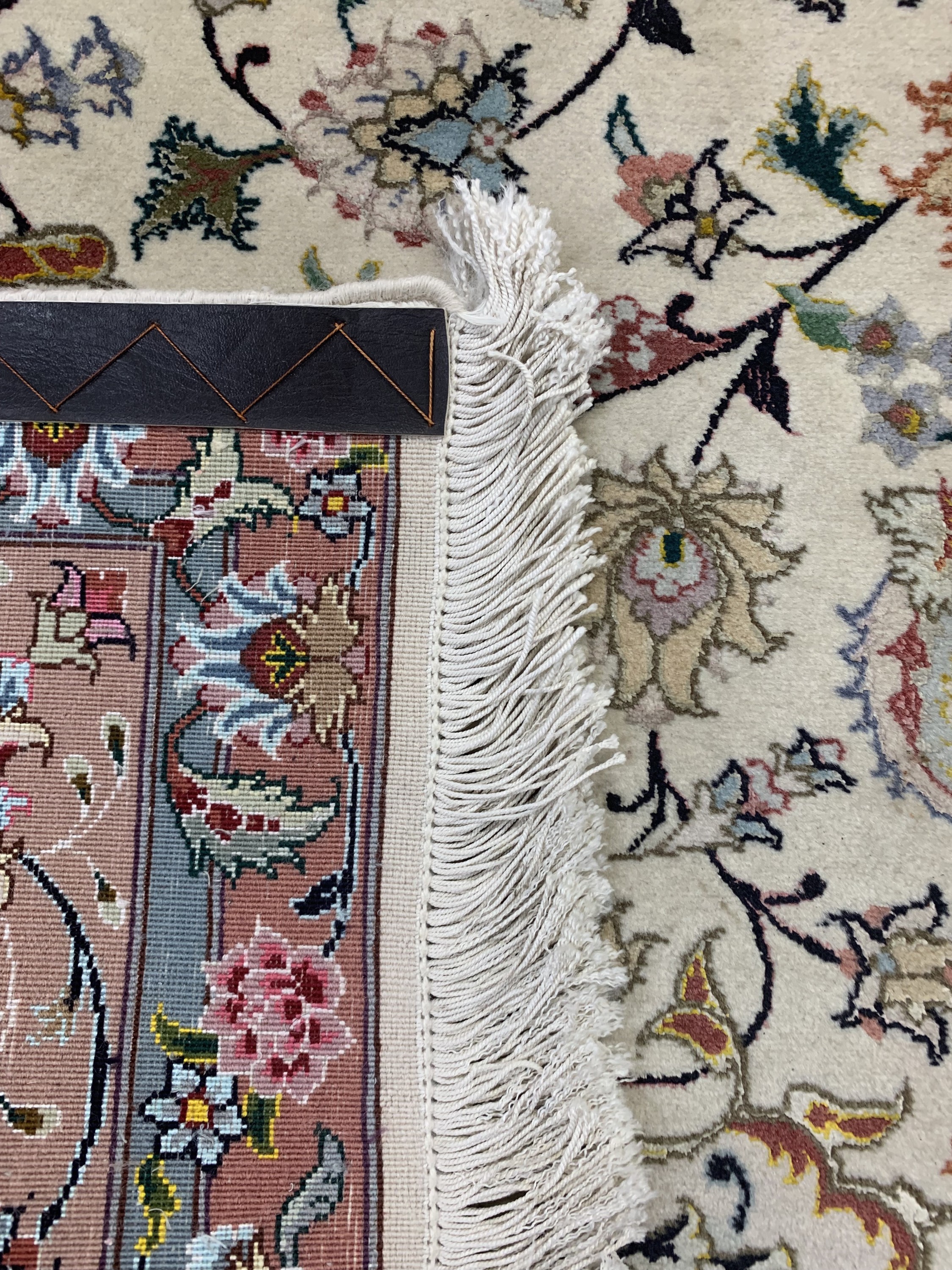 Detail g: Täbriz fein(50 Raj), Persien, Ende 20.Jhd, Korkwolle mit und auf Seide, ca. 208 x 150 cm,ca. 500.000 Kn/qm, EHZ: 2