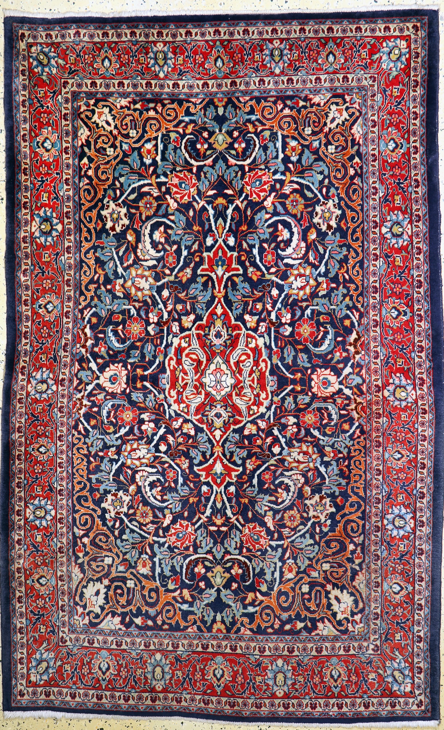 Sarogh, Persien, Mitte 20.Jhd, Wolle auf Baumwolle, ca. 215 x 135 cm, EHZ: 2