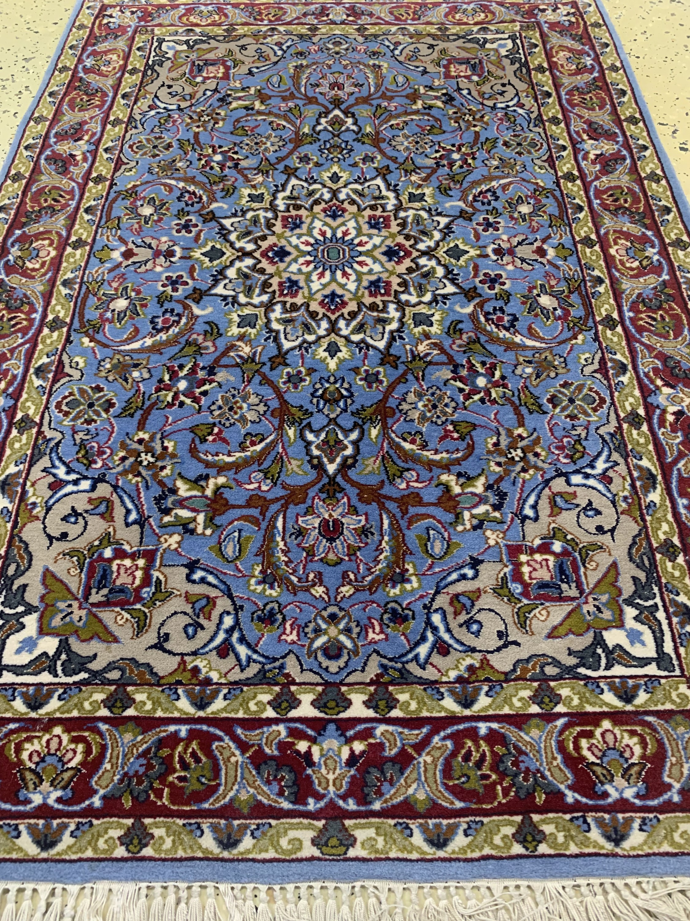 Detail b: Esfahan fein, Persien, Ende 20.Jhd, Korkwolle mit und auf Seide, ca. 105 x 74 cm, EHZ: 1-2
