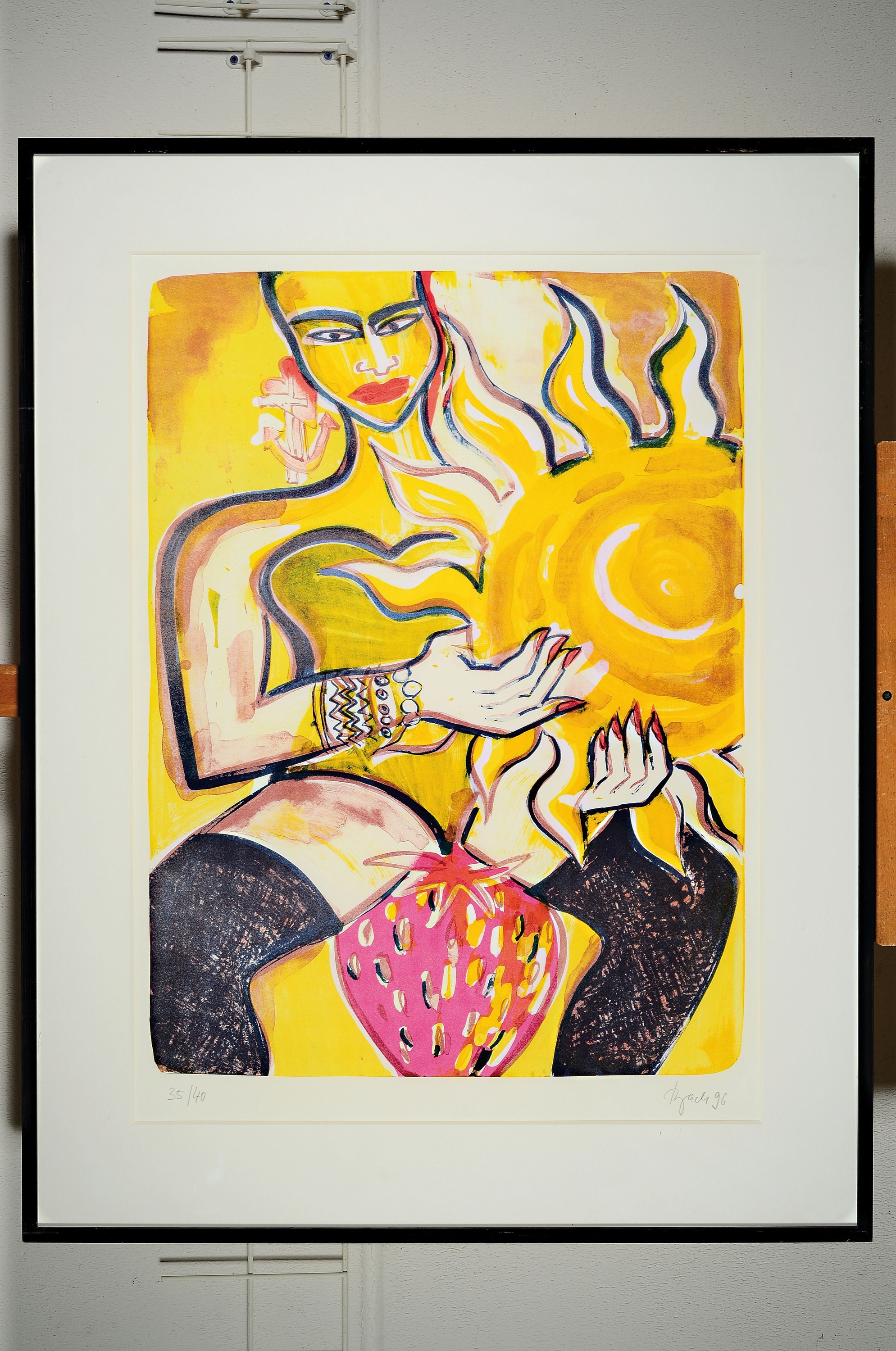 Detail k: Elvira Bach, geb. 1951 Neuenheim, Lithographie, Frau auf Erdbeere, 1969, Ed. 35/40, signiert und datiert unter PP und Glas 108x82 cm