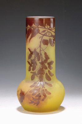 Image Large vase, Emile Gallé, Nancy, around 1900, yellow layered glass, partially ...