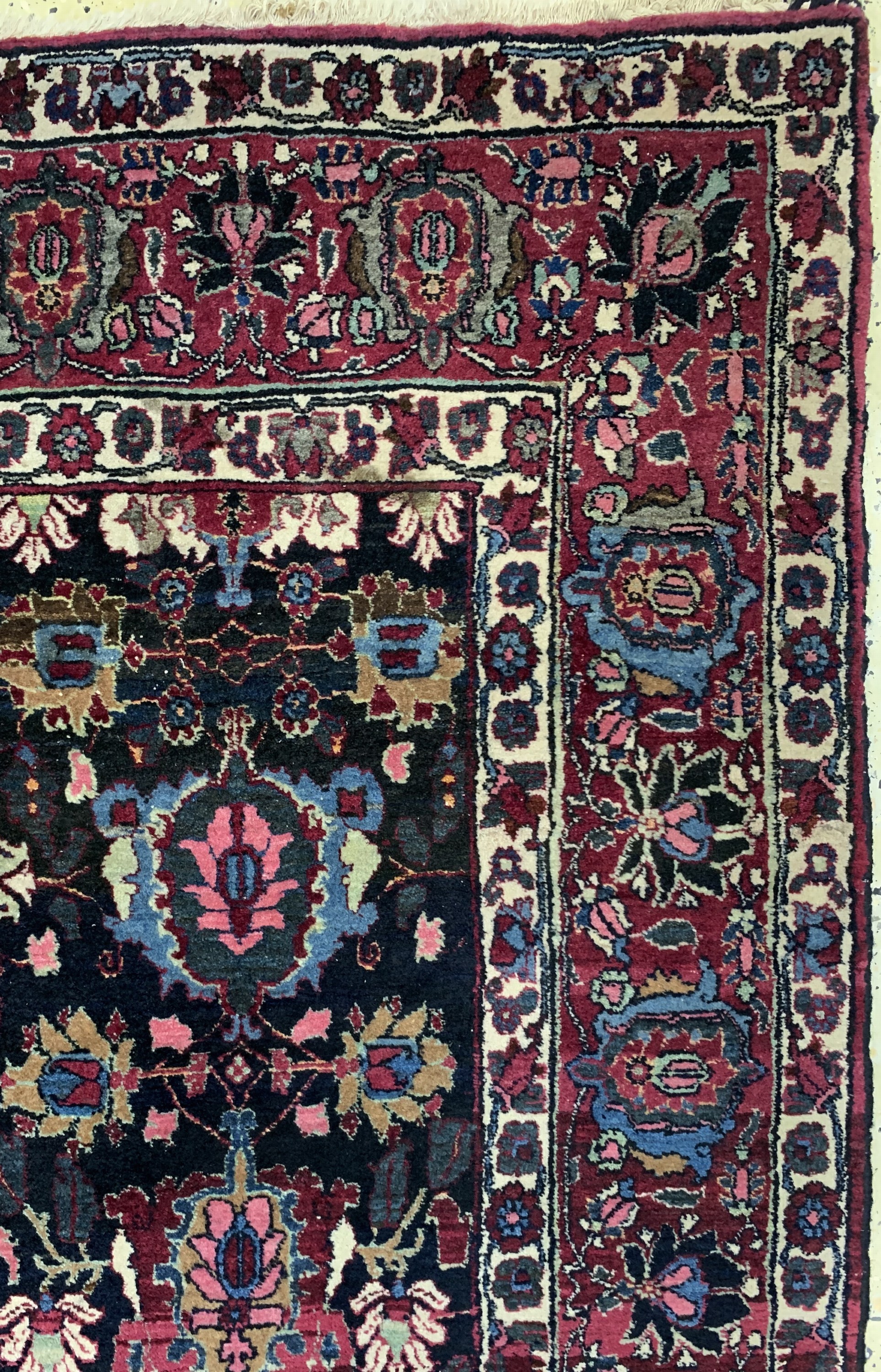 Detail e: Weramin alt, Persien, um 1930, Wolle auf Baumwolle, ca. 193 x 140 cm, EHZ: 2