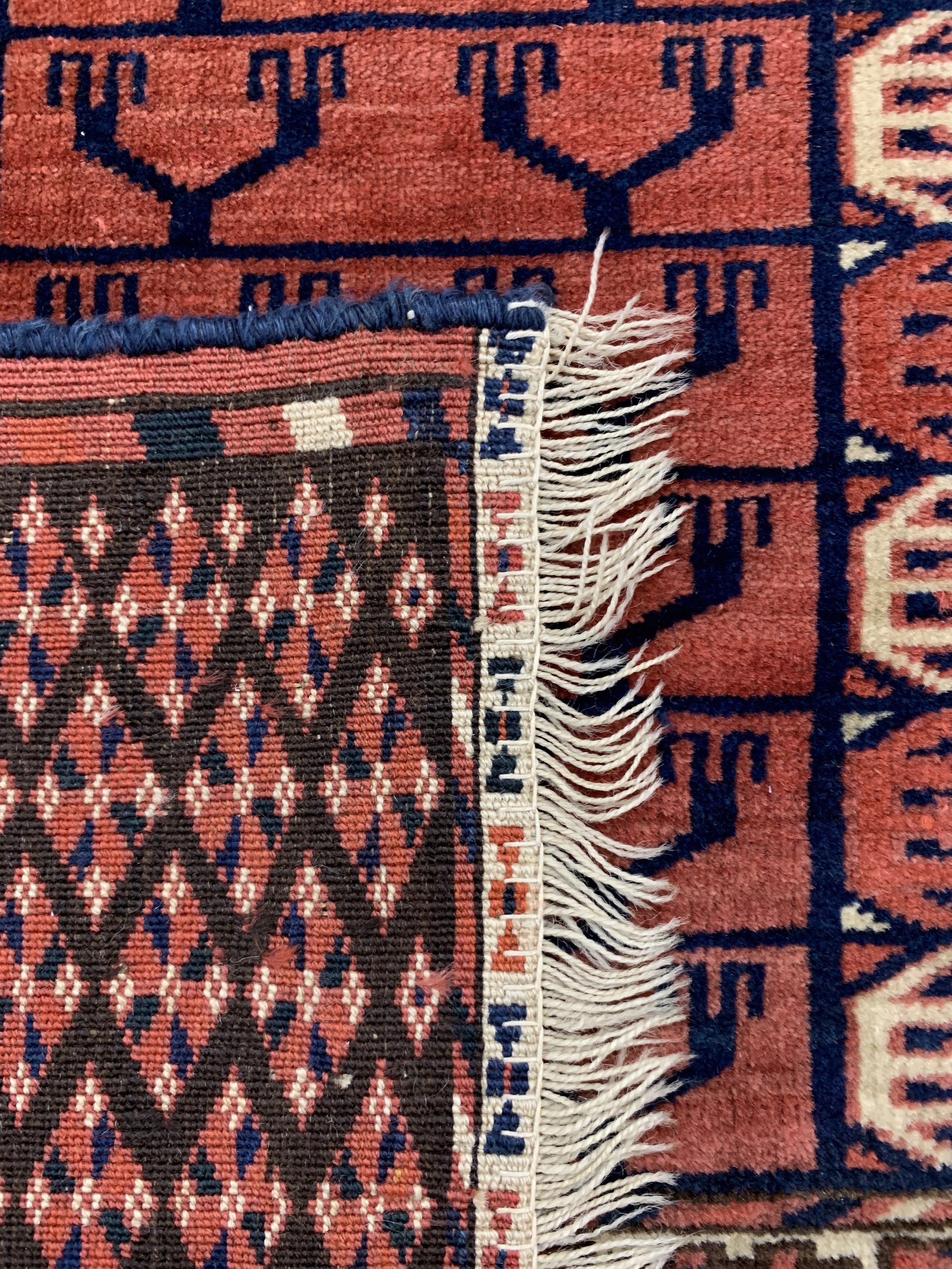 Detail g: Tekke Engsi antik, Turkmenistan, 19.Jhd, Wolle auf Wolle, ca. 142 x 131 cm, EHZ: 2-3