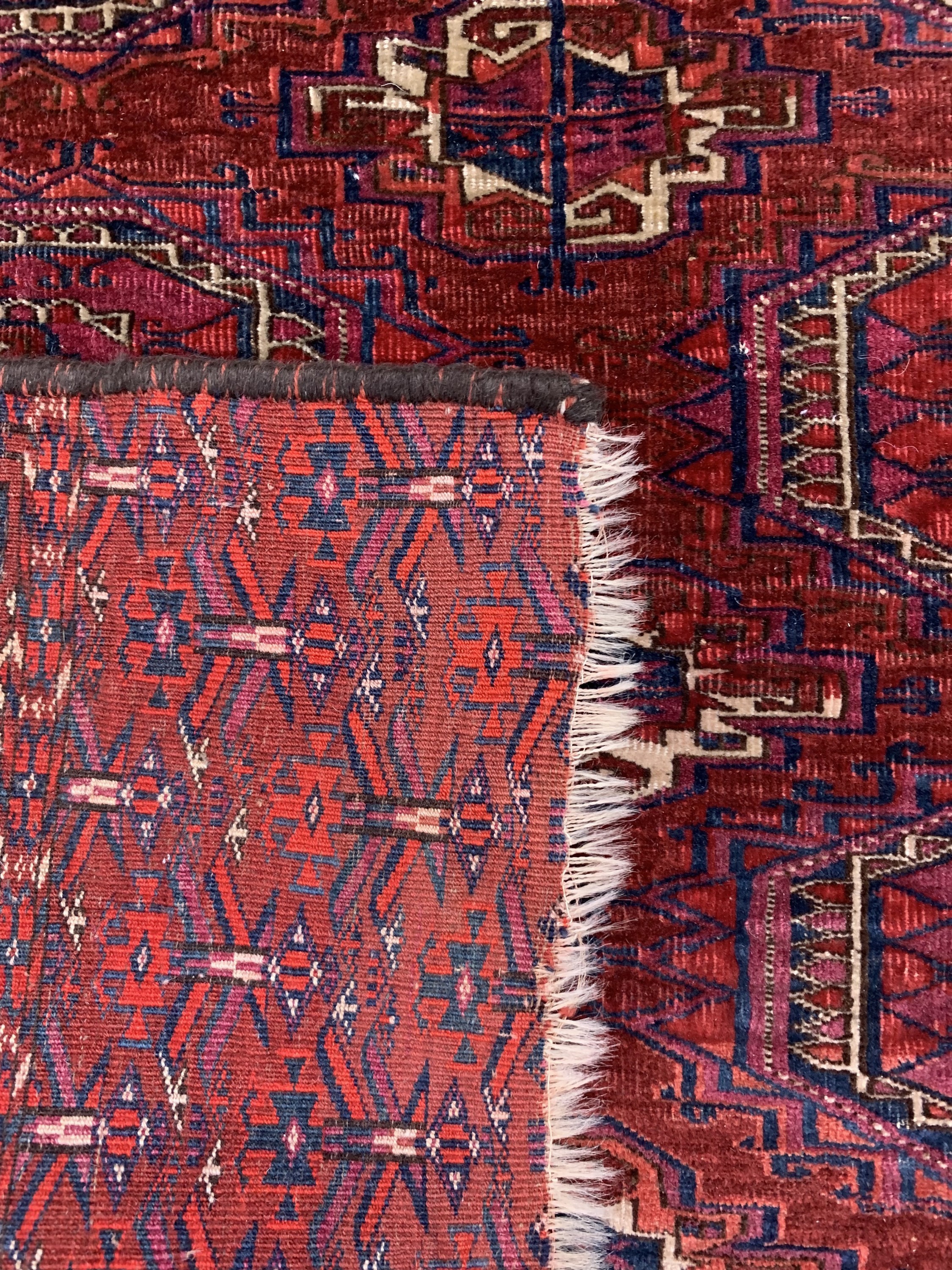 Detail d: Tekke Tschowal antik, Turkmenistan, 19.Jhd,Wolle auf Wolle, ca. 127 x 78 cm, EHZ: 4