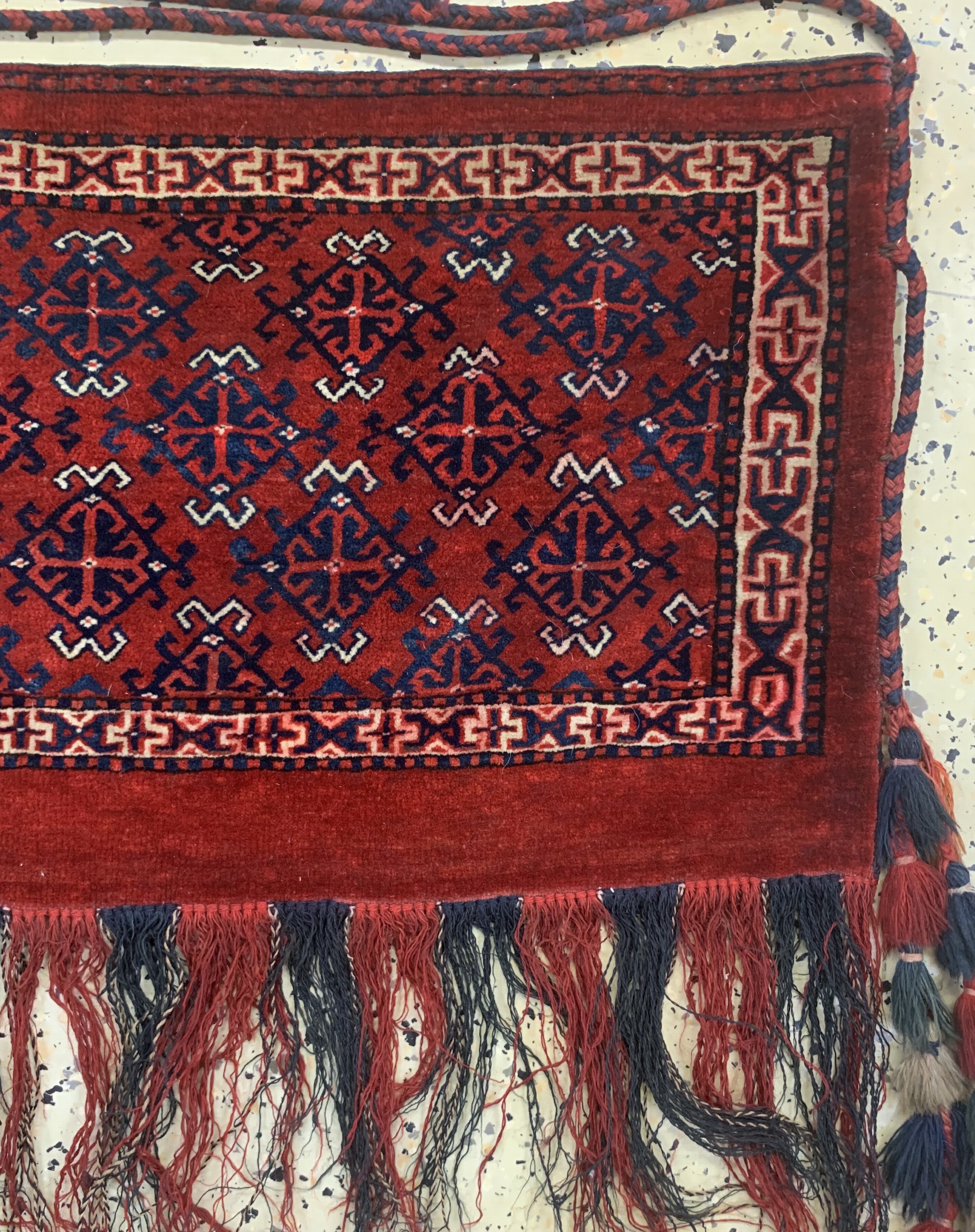 Detail a: Güklan Torba, Turkmenistan, um 1920, Wolle auf Wolle, ca. 80 x 40 cm, EHZ: 3