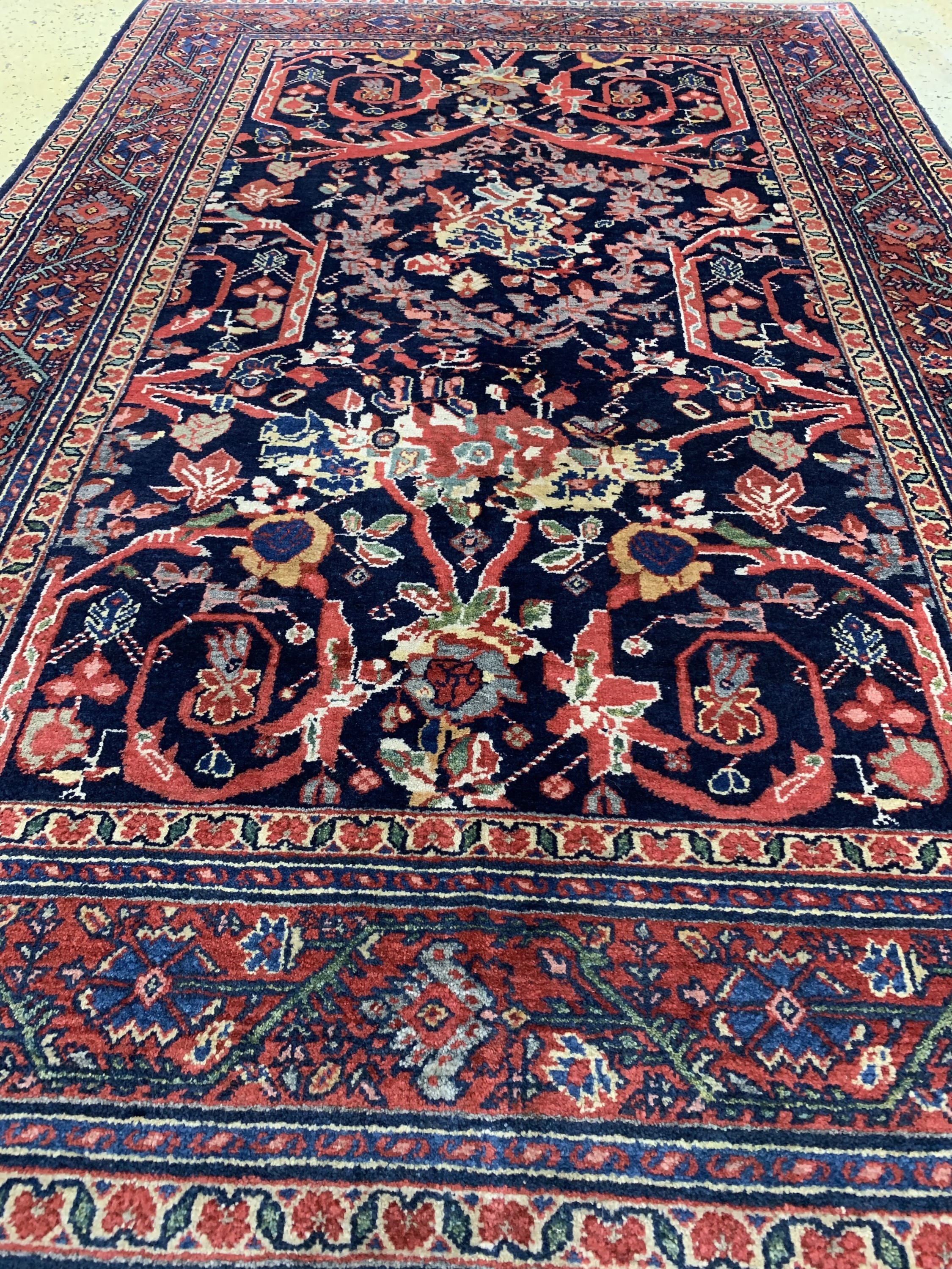 Detail f: Sarogh Mahal"Mostofi-Design", Persien, um 1930, Wolle auf Baumwolle, ca. 205 x 135 cm, EHZ: 2