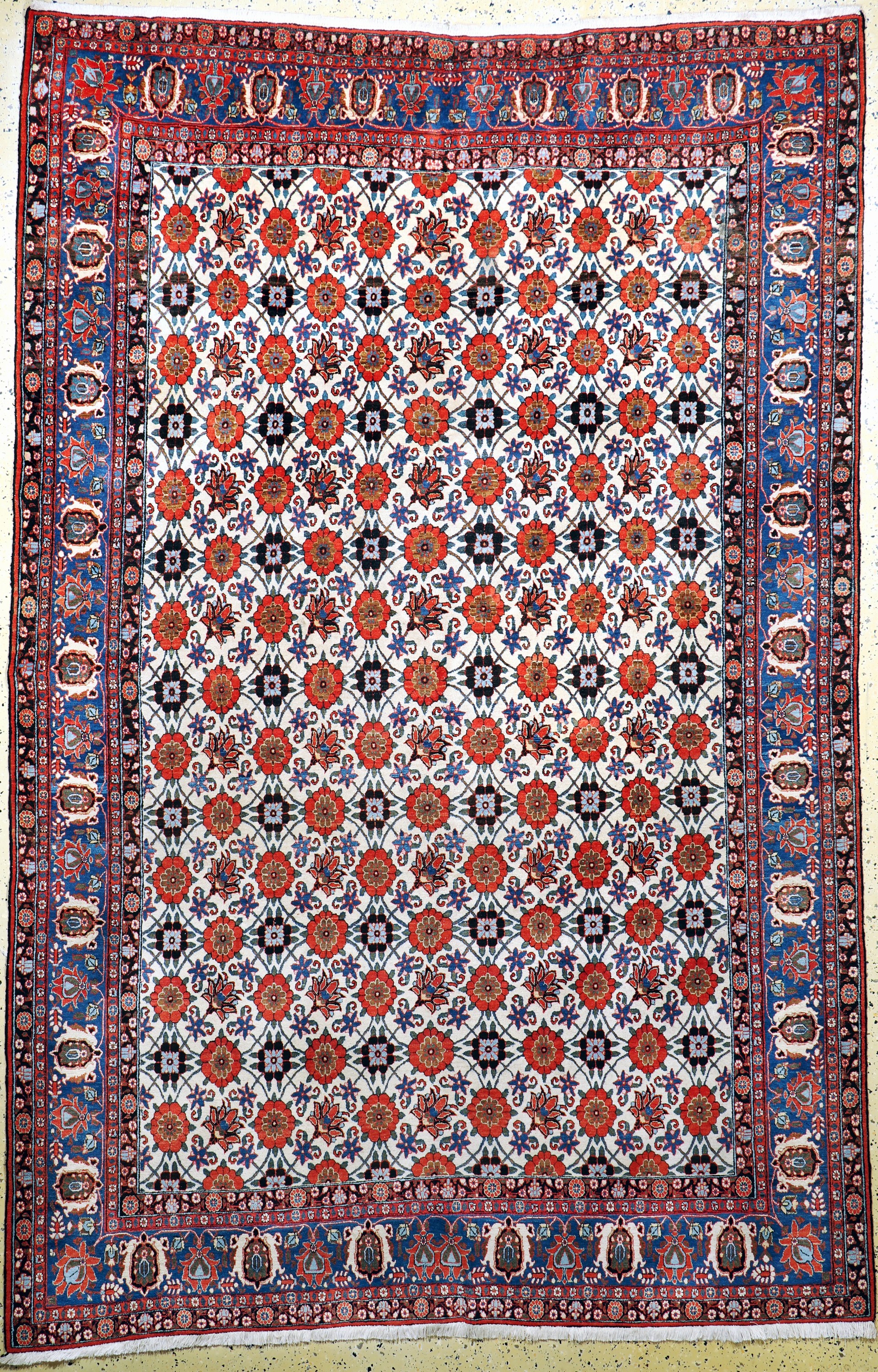 Weramin alt fein, Persien, um 1930, Wolle auf Baumwolle, ca. 315 x 210 cm, Reinigungsbedürftig, EHZ: 2