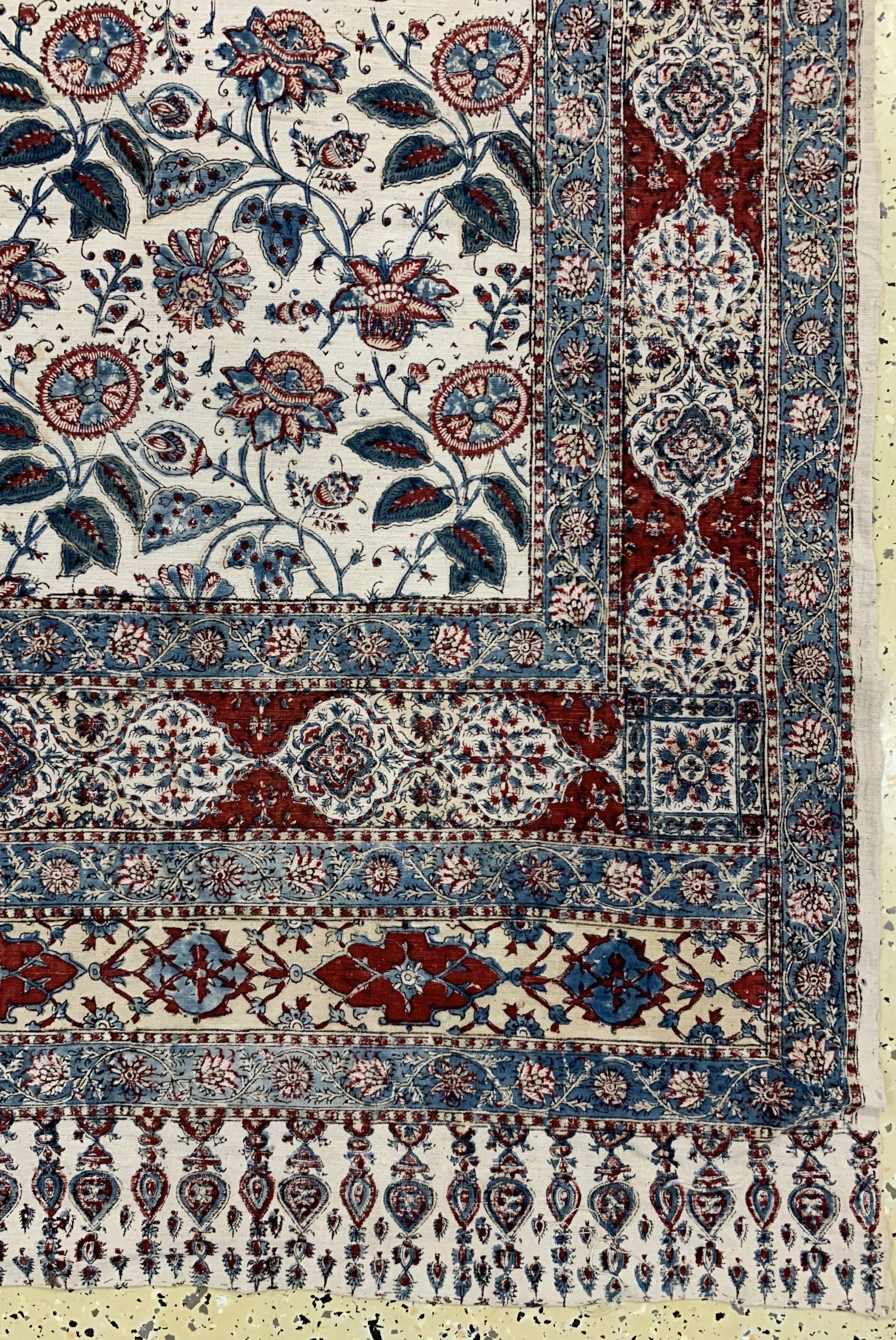Detail a: Esfahan Ghalamkar, signiert, Persien, Anfang 20.Jhd, Baumwoll-Malerei, ca. 280 x 130cm, Reinigungsbedürftig, EHZ: 2