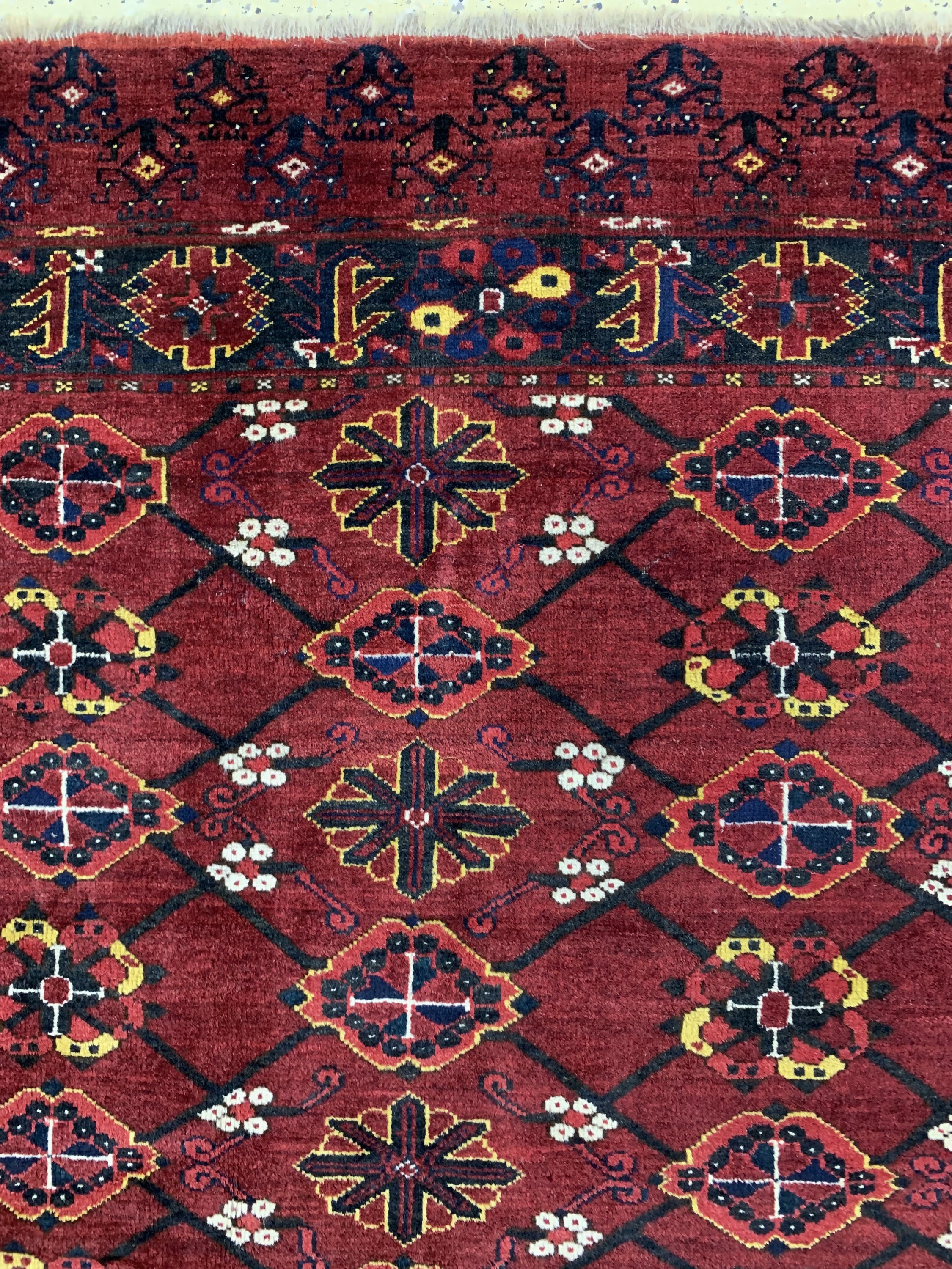 Detail d: Ersari Beschir"Minakhani", Turkmenistan, um1930, Wolle auf Wolle, ca. 195 x 140 cm, EHZ: 3, Mottenfra?