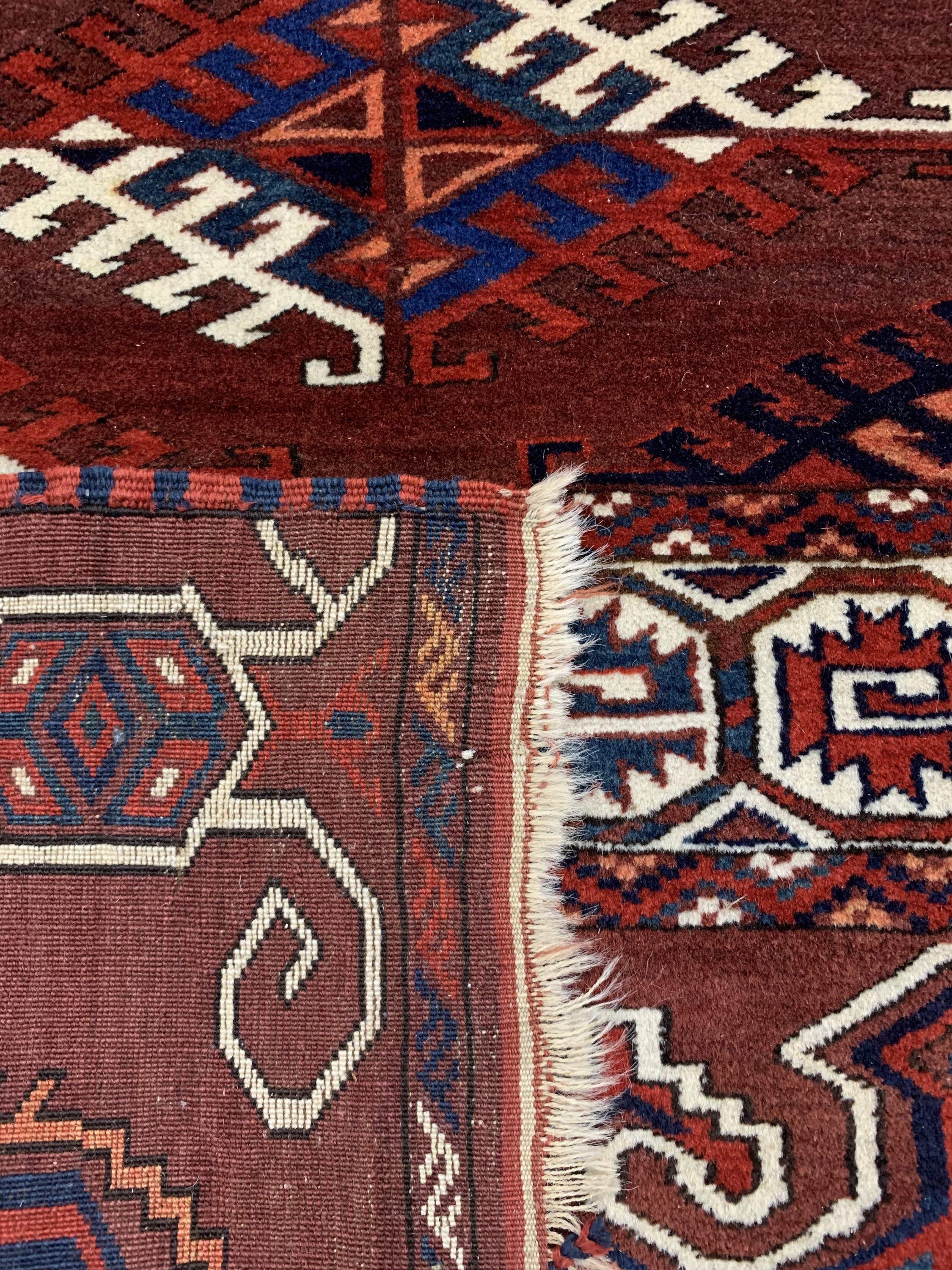 Detail g: Yomud Hauptteppich antik, Turkmenistan, 19.Jhd, Wolle auf Wolle, ca. 333 x 190 cm, EHZ: 4