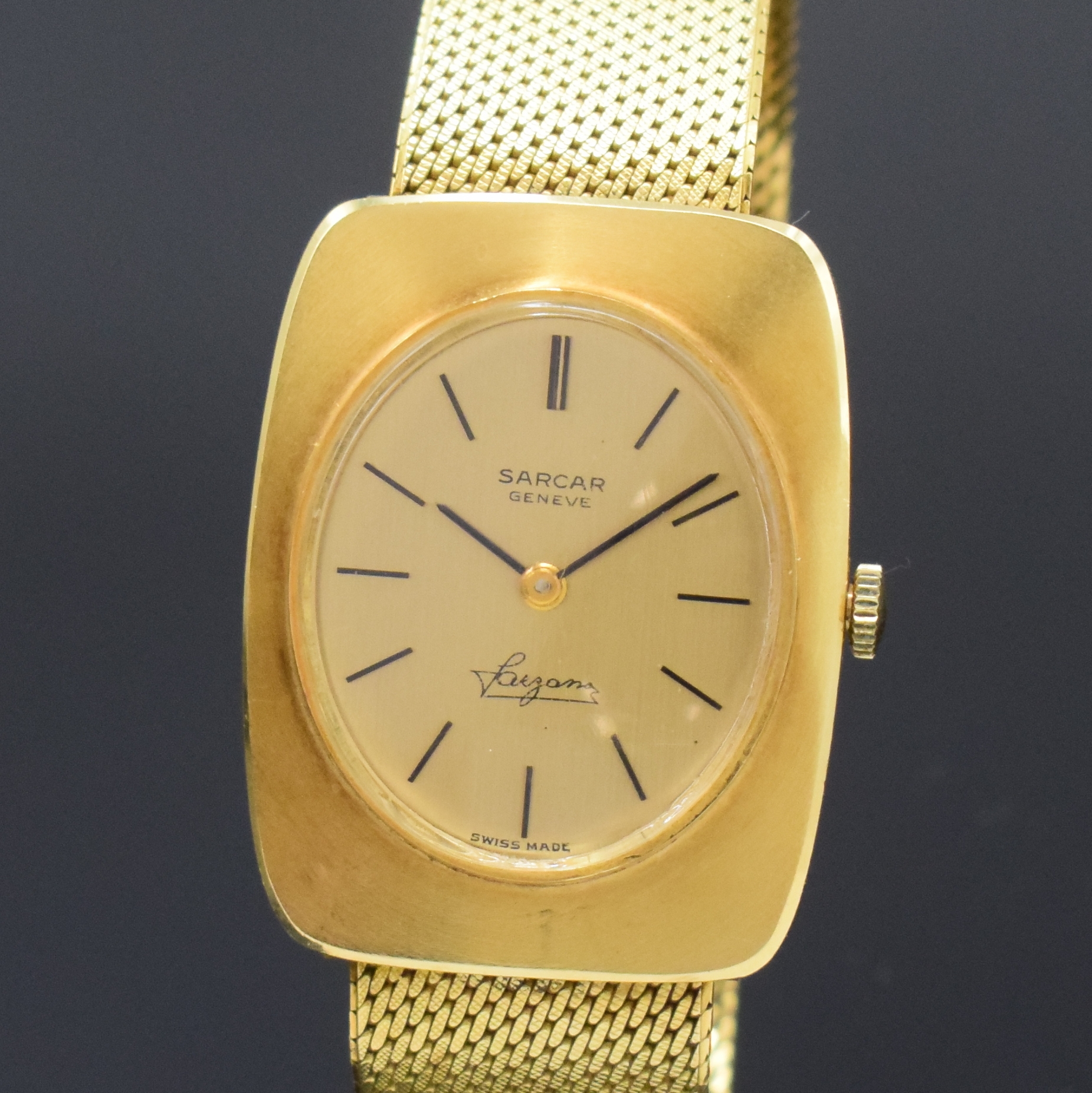 Detail a: SARCAR Armbanduhr in GG 750/000, Schweiz um 1965, Handaufzug, Boden aufgedr., gold. Zifferbl. m. aufges. Std.-Ind., geschw. Zeiger, Kal. Peseux 7040, ...