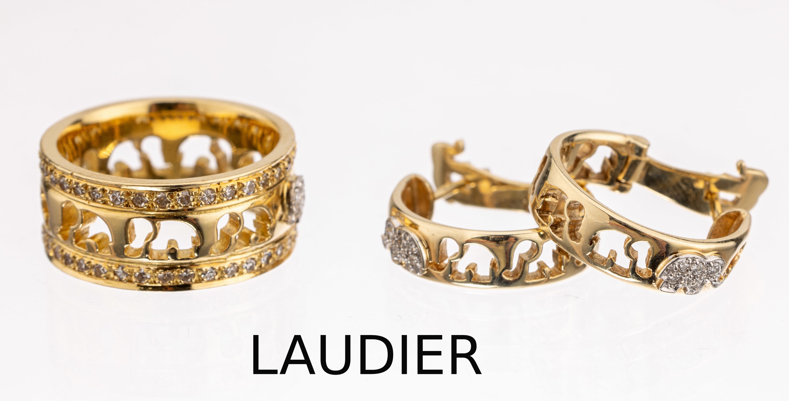 18 kt Gold LAUDIER Diamant-Schmuckset, GG 750/000, best. aus: Paar Ohrstecker und Ring z.T. durchbrochen gearbeitet, Elefanten z.T. bes. mit ...