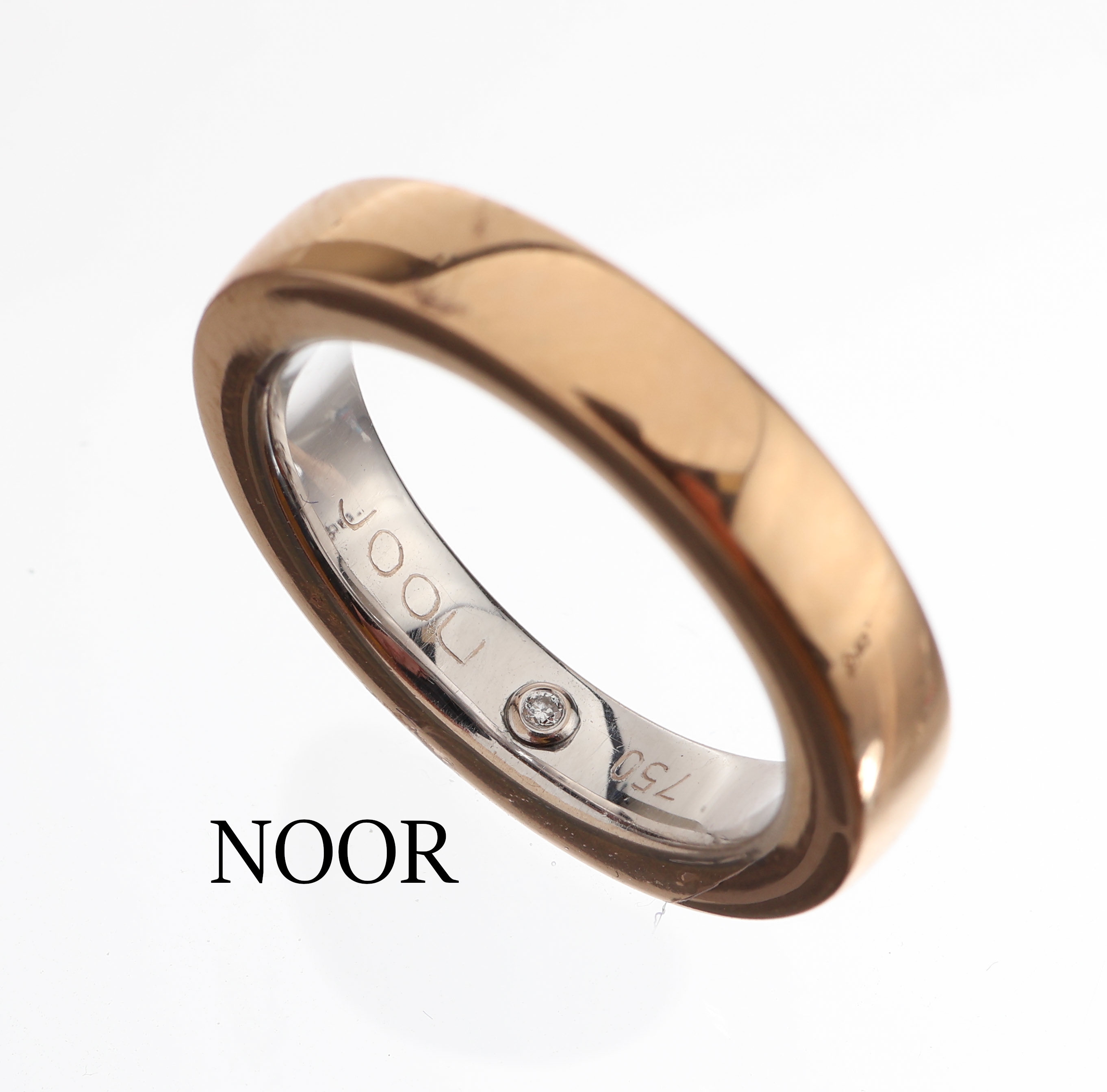 18 kt Gold NOOR-Ring, RG/WG 750/000, sign., kleiner Brillant innen in Ringschiene, ca. 6.6 g, RW 54